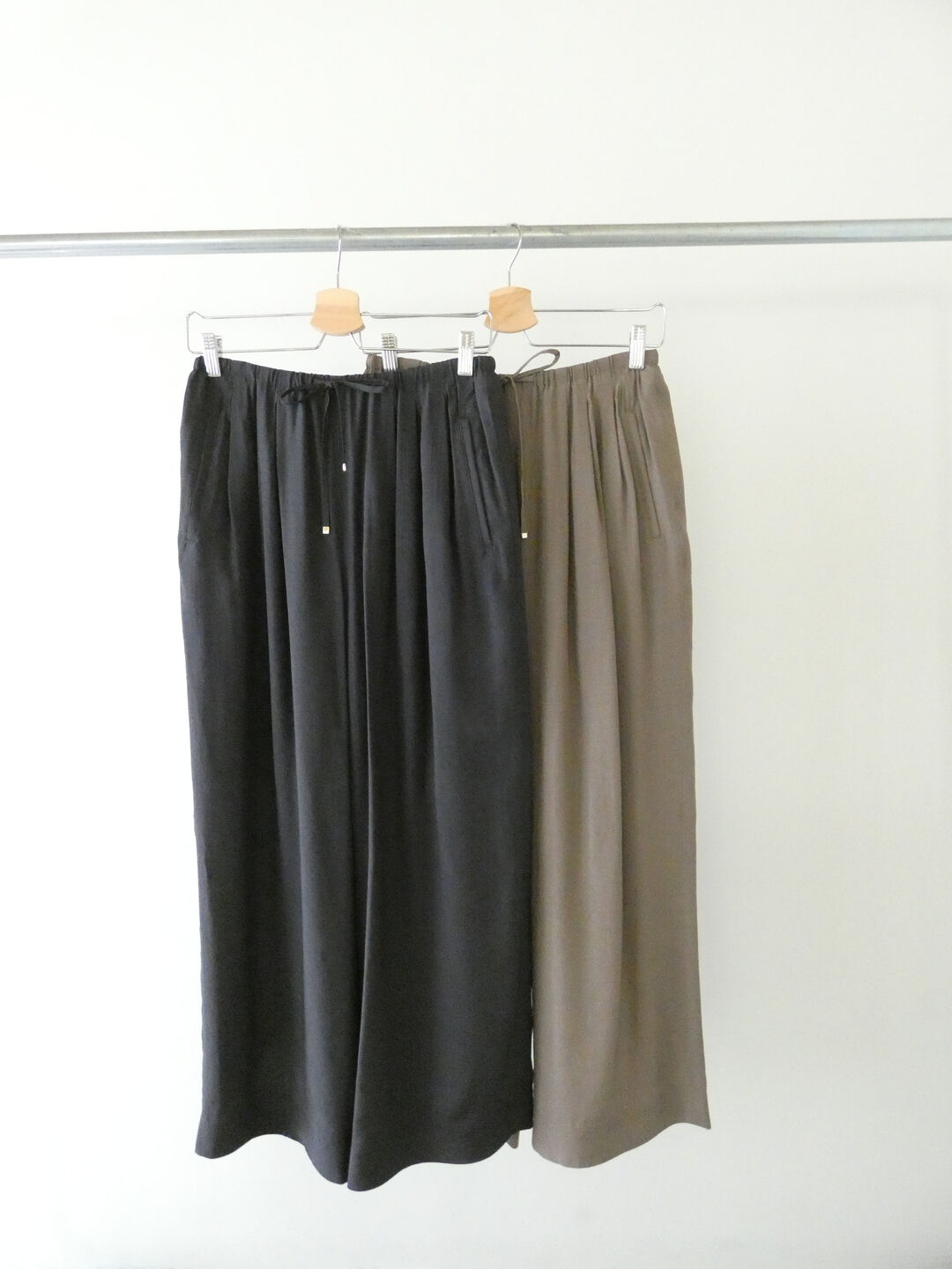 Ballsey(ボールジィ) シルキーブロード3タックドロストワイドパンツの商品画像10