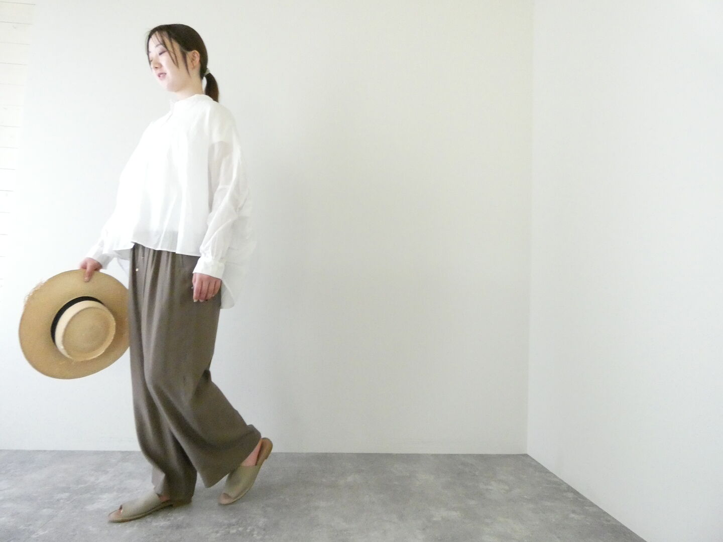 Ballsey(ボールジィ) シルキーブロード3タックドロストワイドパンツの商品画像2