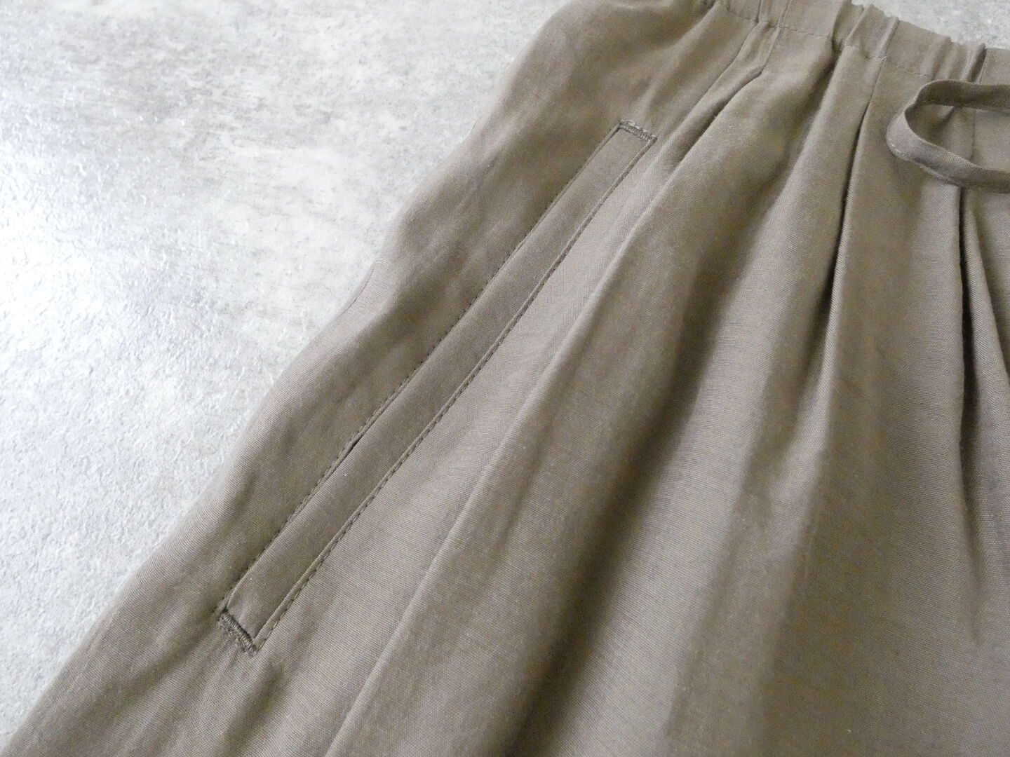 Ballsey(ボールジィ) シルキーブロード3タックドロストワイドパンツの商品画像45