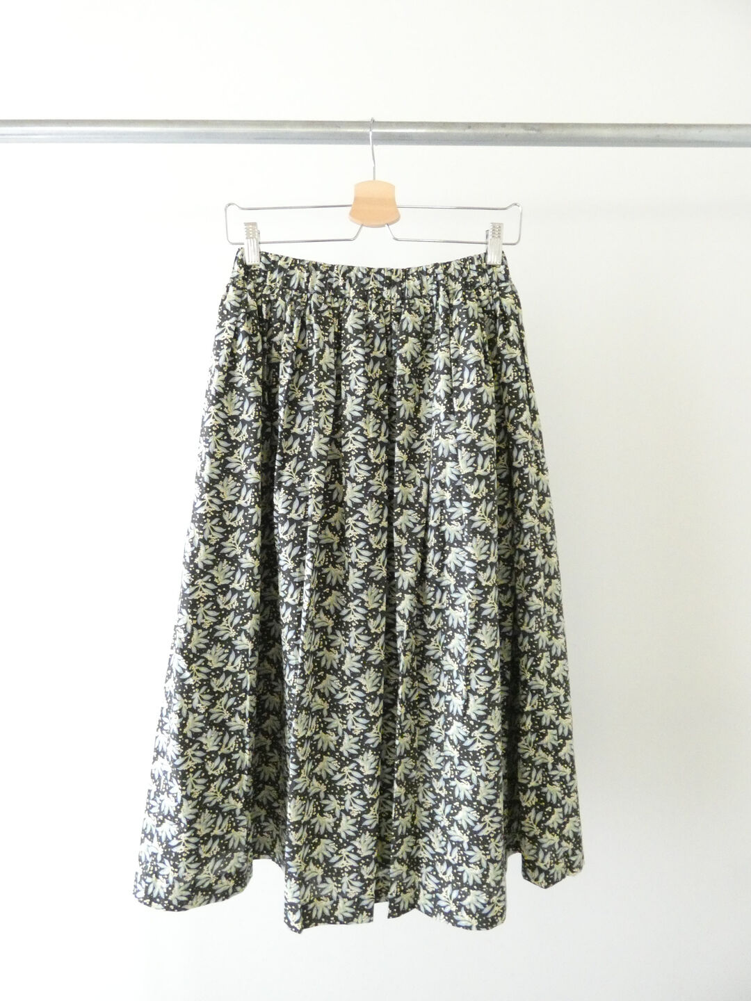 sosotto(ソソット) LIBERTYタナローンタックギャザースカートの商品画像12