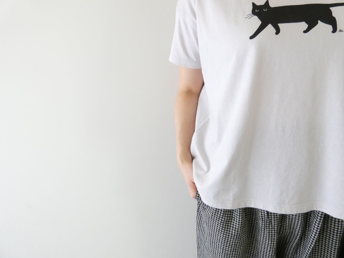 NARU ナチュラルソフト天竺くろねこシャツの商品画像7