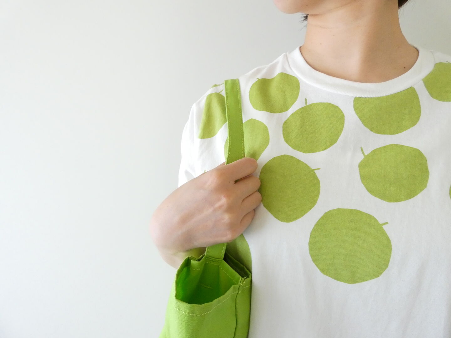 NATURAL LAUNDRY(ナチュラルランドリー) 空紡天竺リンゴプリント半袖Tシャツの商品画像21