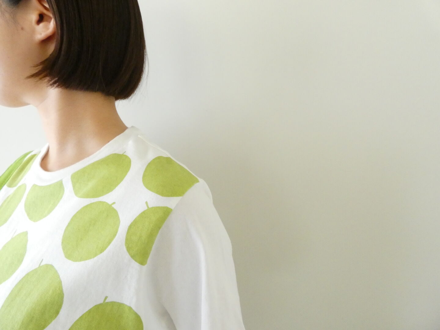 NATURAL LAUNDRY(ナチュラルランドリー) 空紡天竺リンゴプリント半袖Tシャツの商品画像22