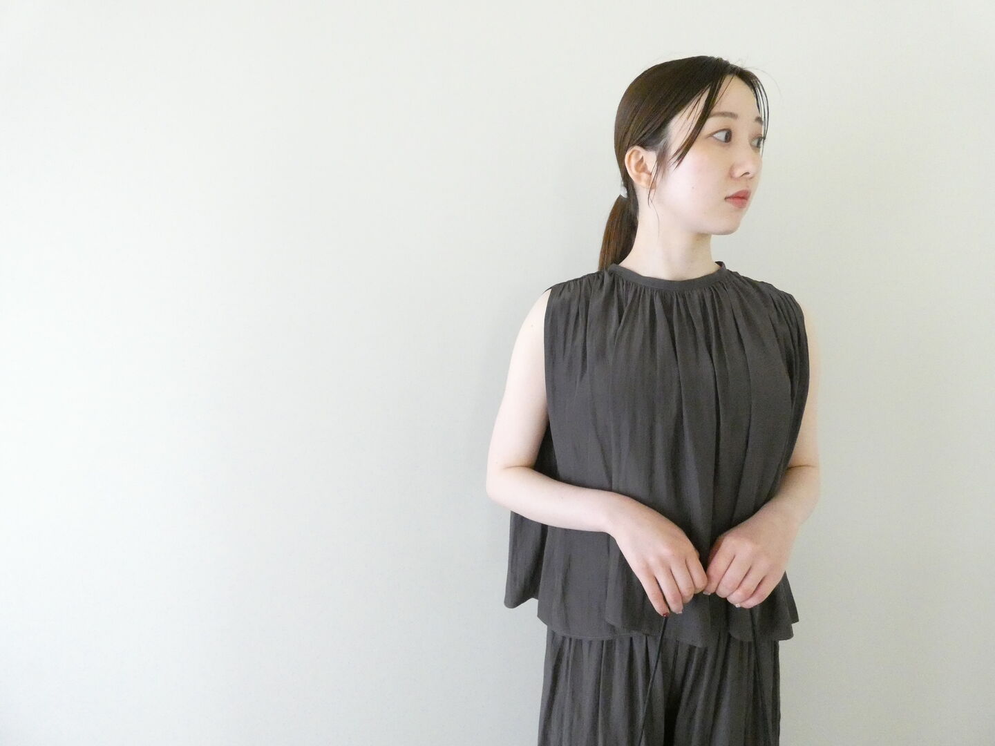 DONEEYU(ドニーユ) ヴィンテージデシンノースリーブブラウスの商品画像2