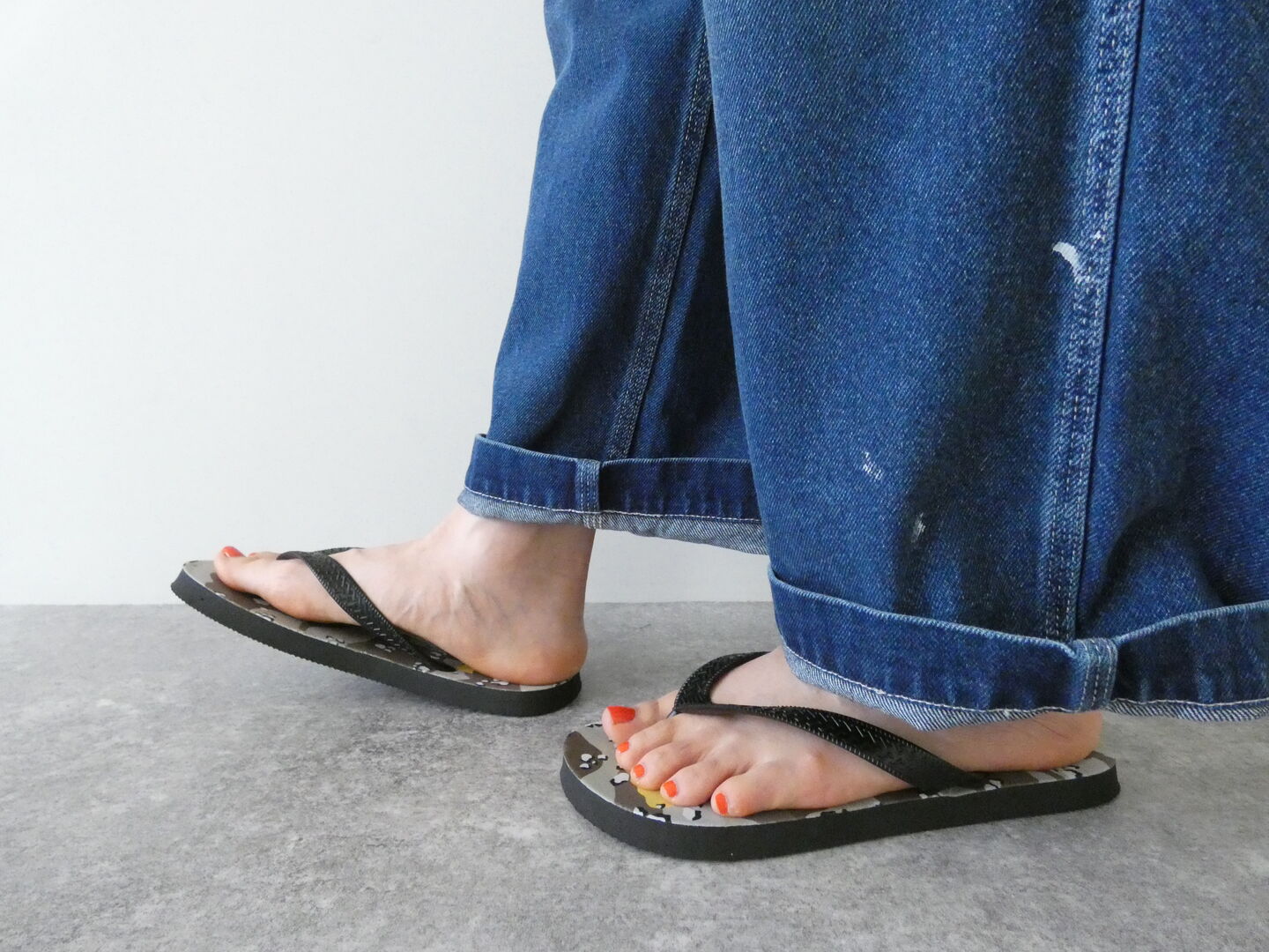 KAPITAL(キャピタル) チョコチップカモ柄フリップフラップスの商品画像2