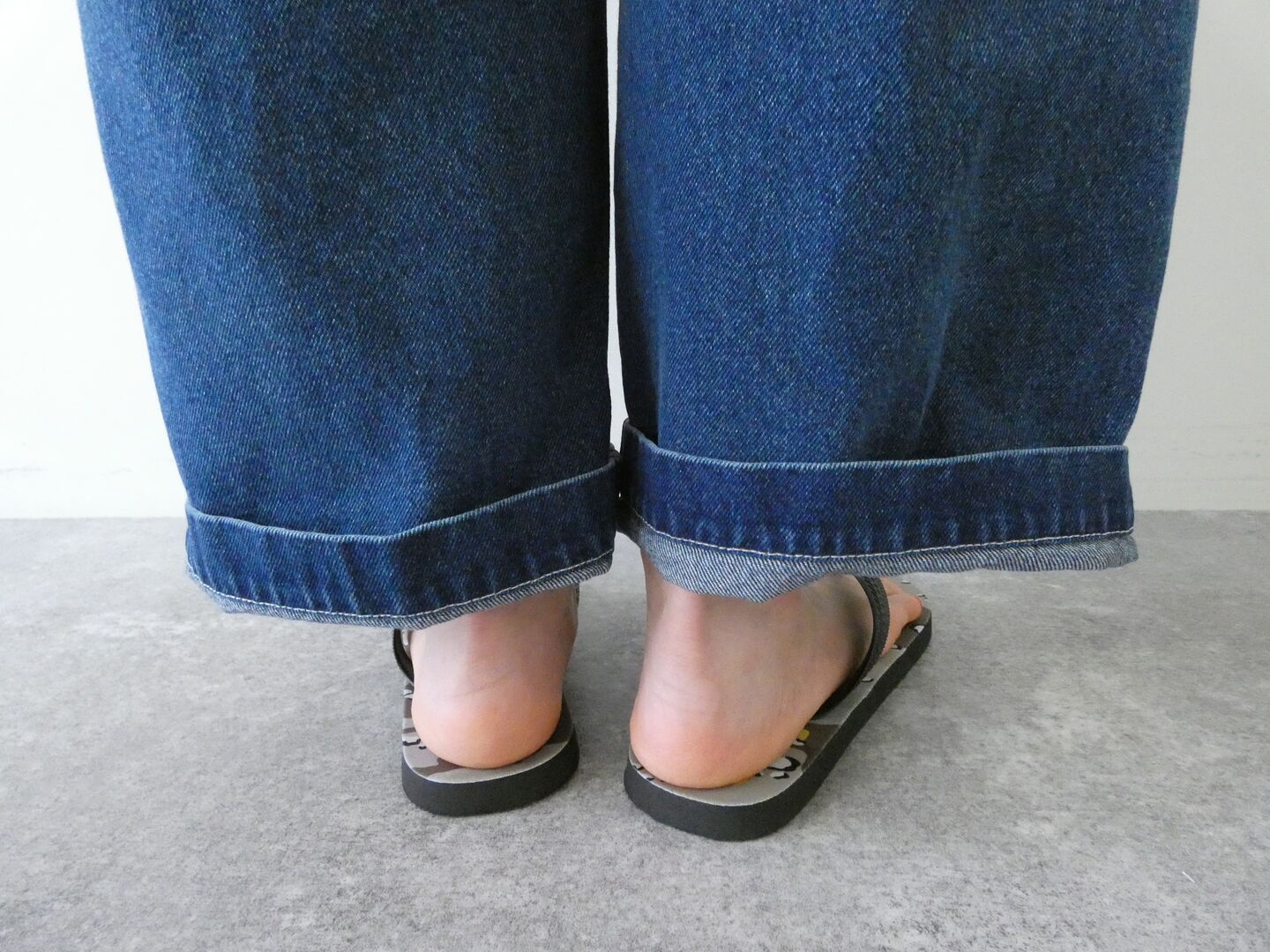 KAPITAL(キャピタル) チョコチップカモ柄フリップフラップスの商品画像4