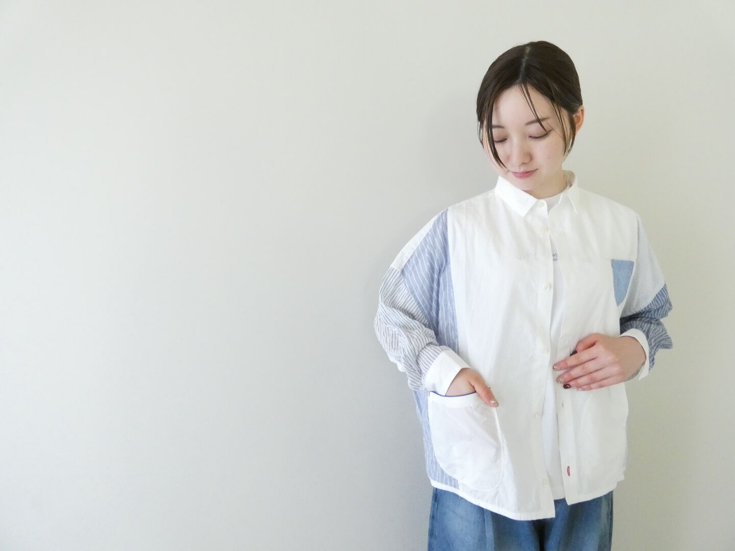 快晴堂(かいせいどう) 初夏の木漏れ日にゆれるシャツ 風をはらむ、長袖シャツの商品画像1