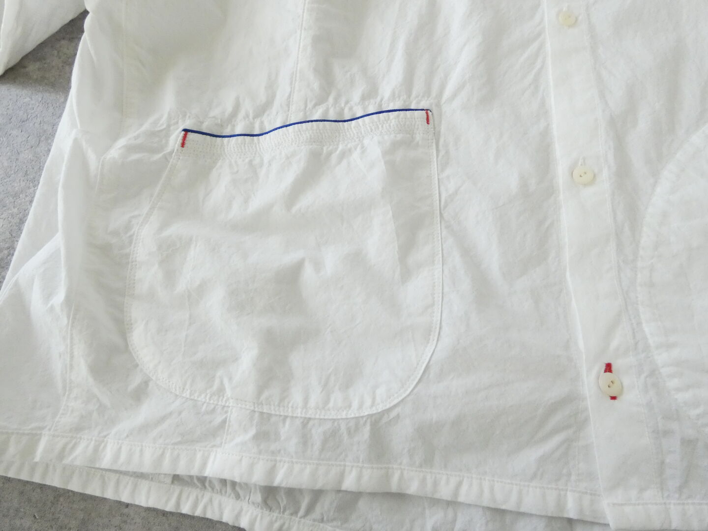 快晴堂(かいせいどう) 初夏の木漏れ日にゆれるシャツ 風をはらむ、長袖シャツの商品画像34