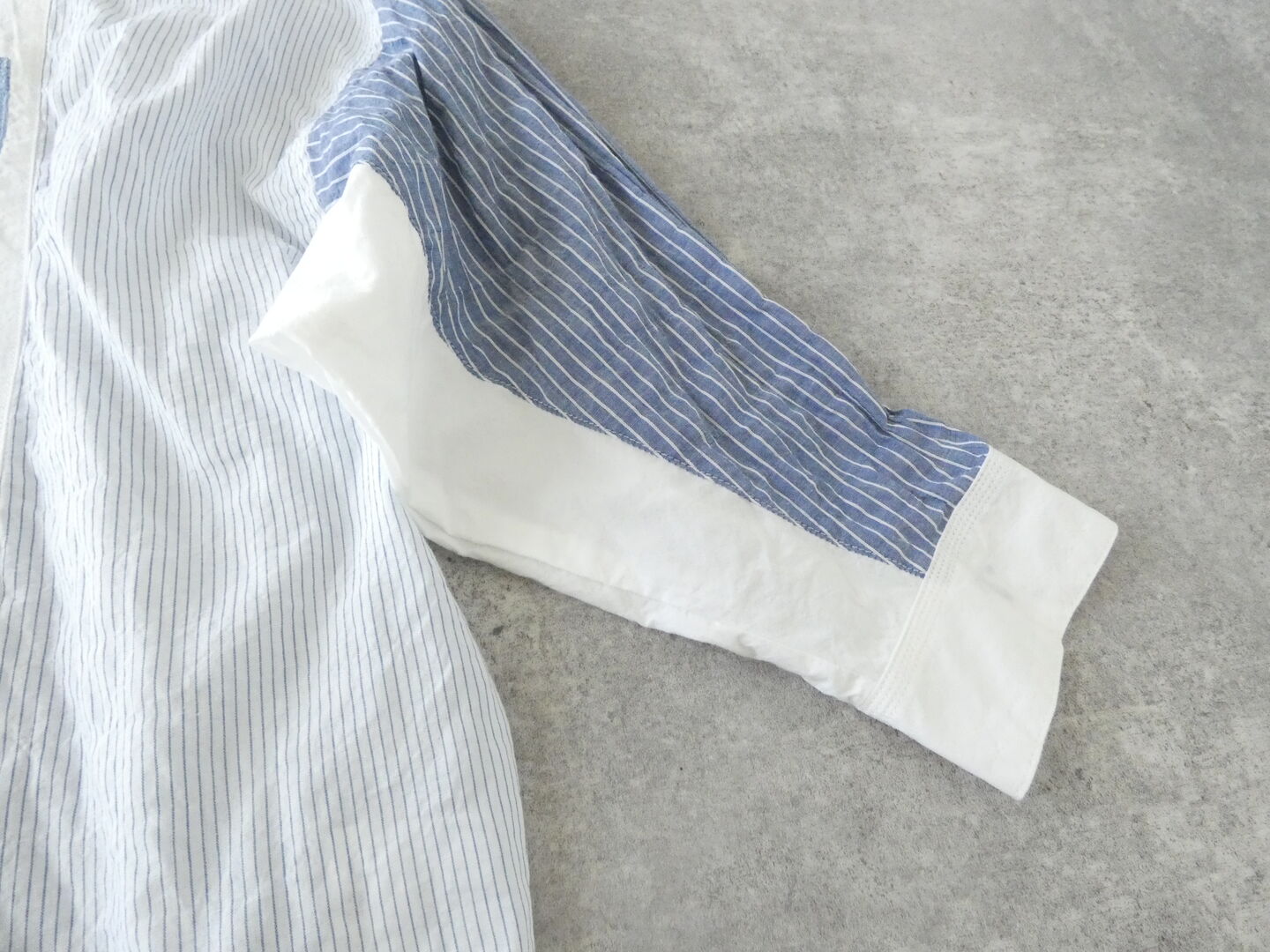 快晴堂(かいせいどう) 初夏の木漏れ日にゆれるシャツ 風をはらむ、長袖シャツの商品画像45