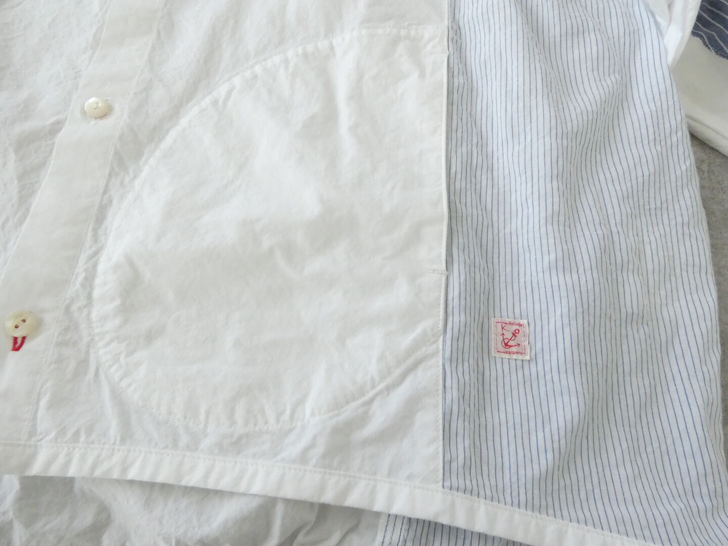 快晴堂(かいせいどう) 初夏の木漏れ日にゆれるシャツ 風をはらむ、長袖シャツの商品画像46