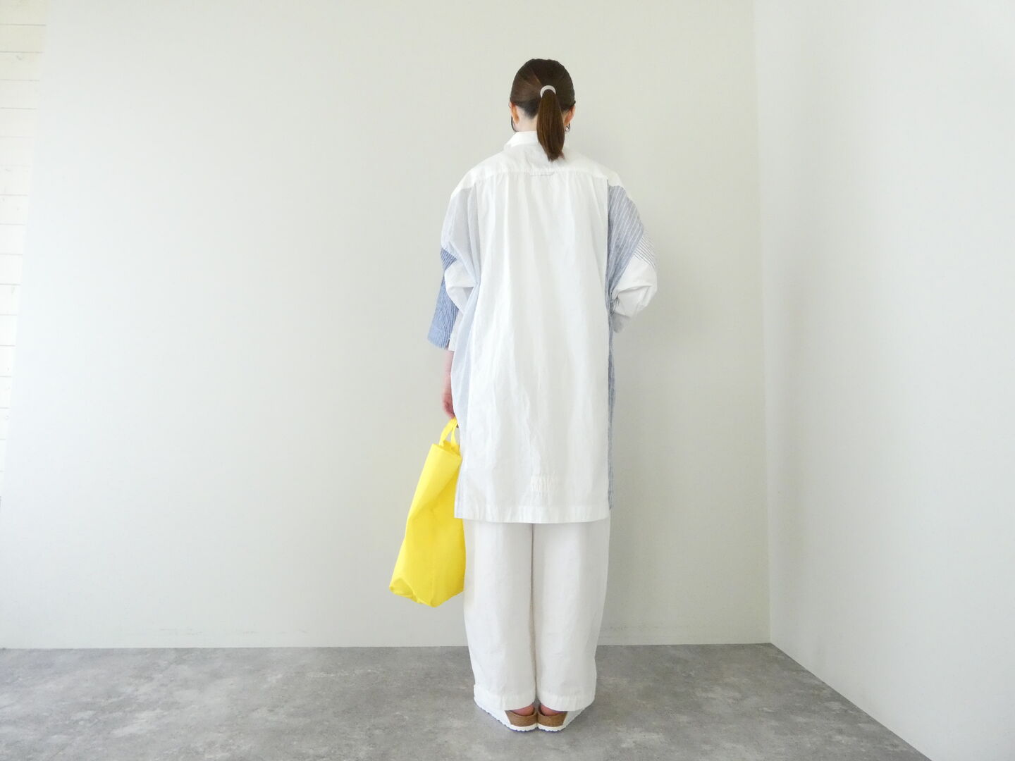 快晴堂(かいせいどう) 初夏の木漏れ日にゆれるシャツ 風をはらむ、7分袖ロングシャツの商品画像9