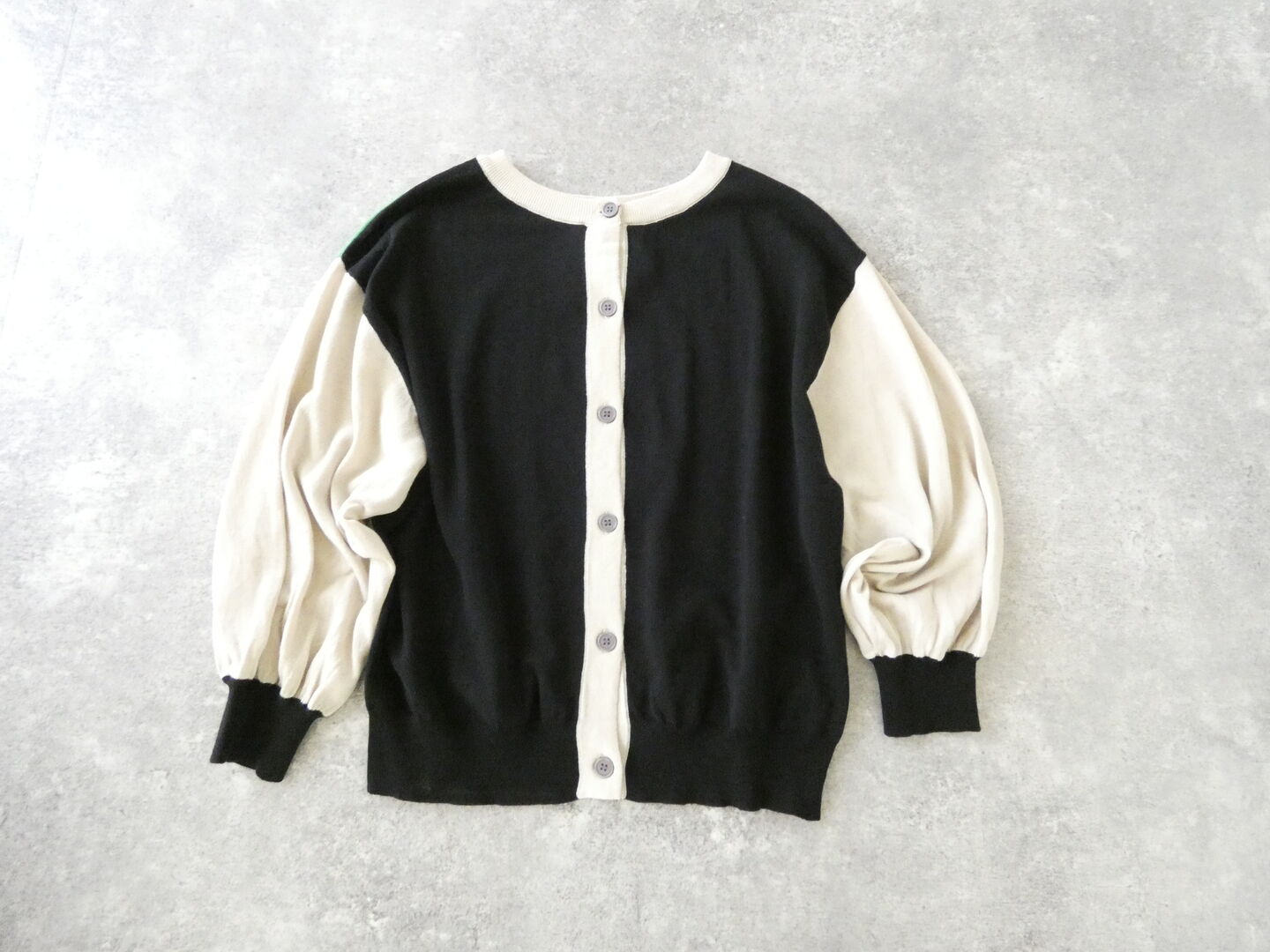 mao made(マオメイド) 2WAY配色パフスリーブカーディガンの商品画像2