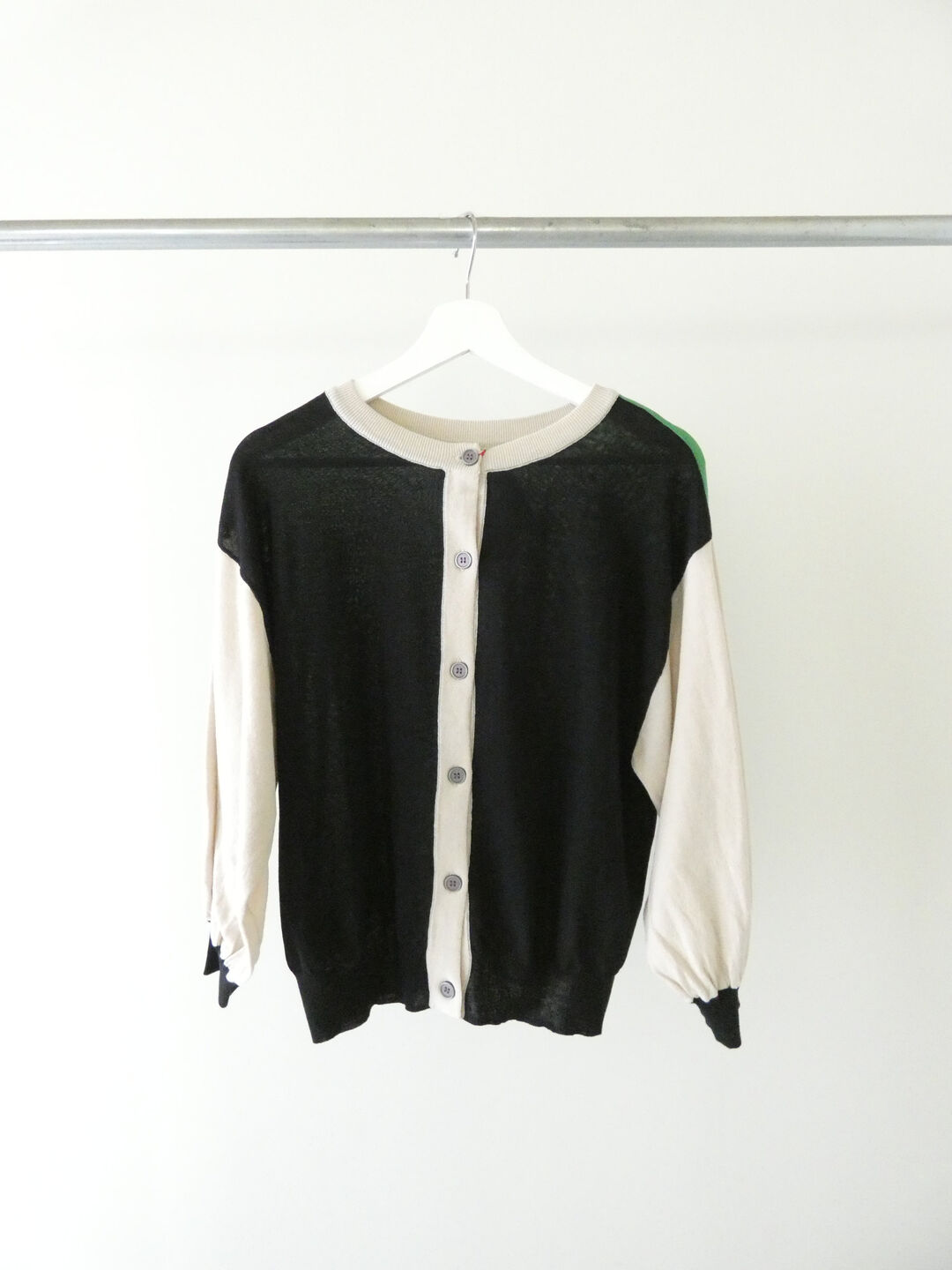 mao made(マオメイド) 2WAY配色パフスリーブカーディガンの商品画像9