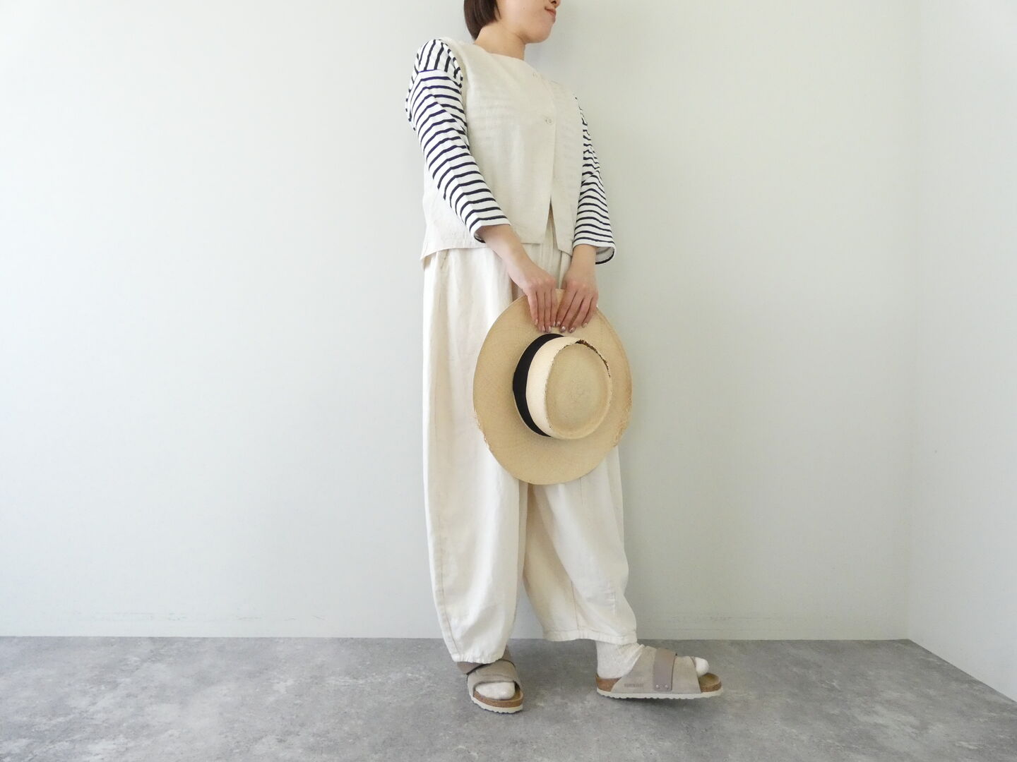 MidiUmi(ミディウミ) コットンリネンライトベストの商品画像1