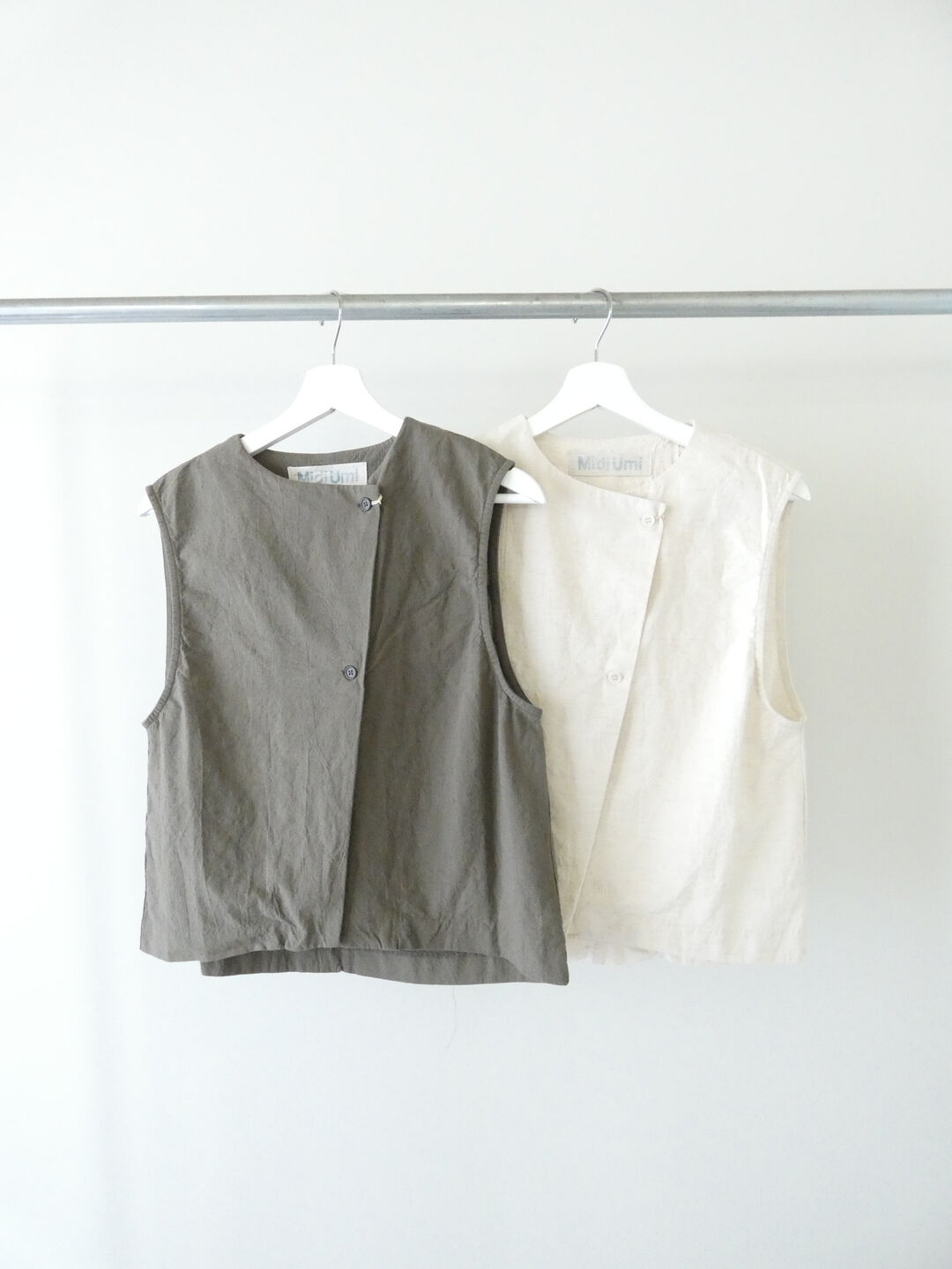 MidiUmi(ミディウミ) コットンリネンライトベストの商品画像11