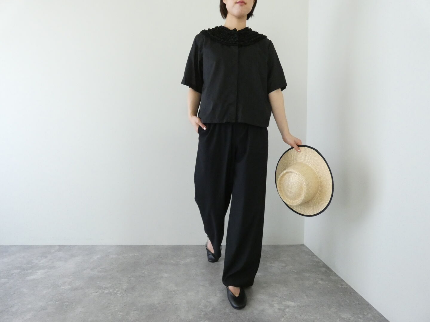 mizuiro ind(ミズイロインド) フリルデザインネックシャツの商品画像2