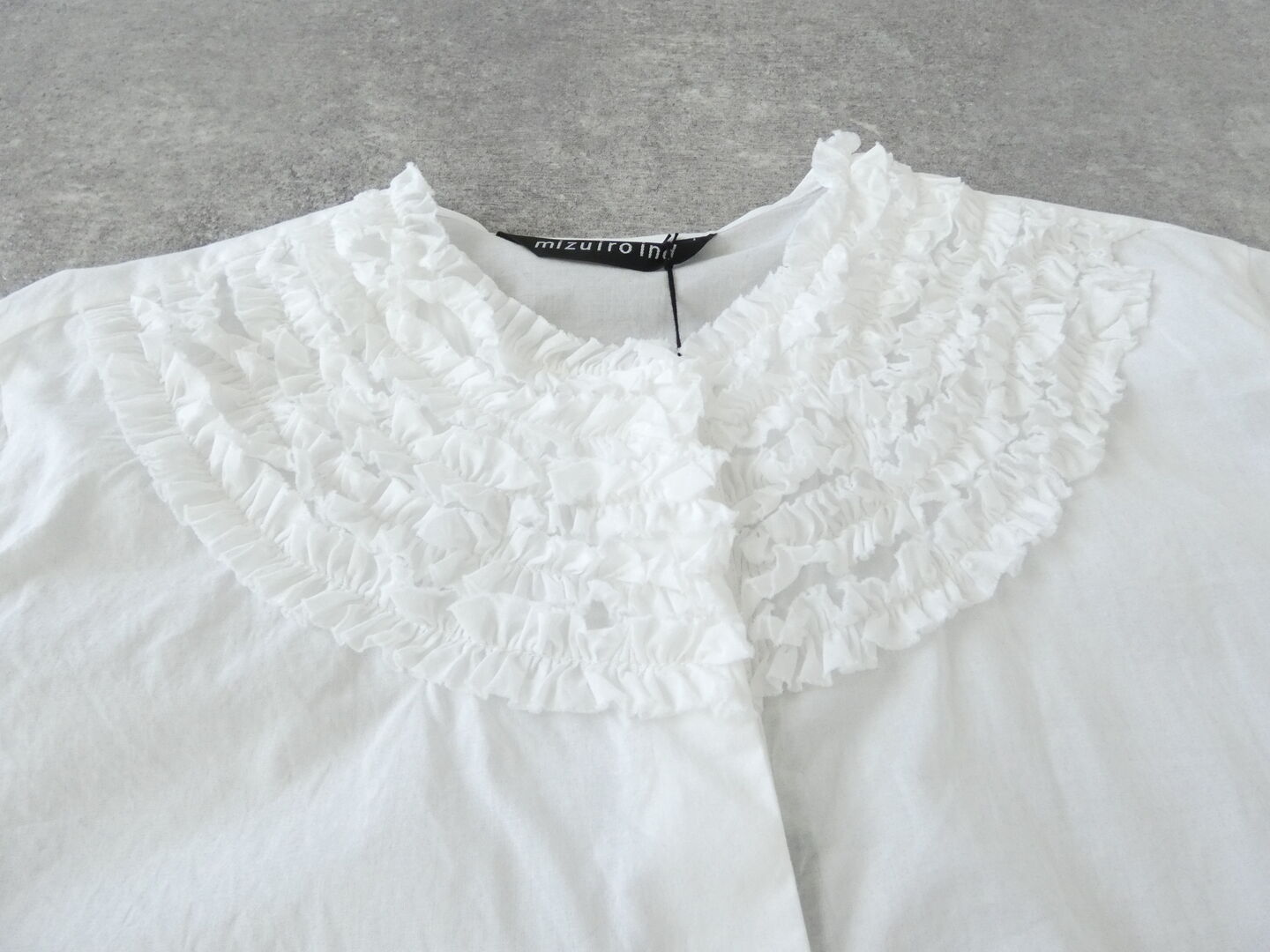 mizuiro ind(ミズイロインド) フリルデザインネックシャツの商品画像30