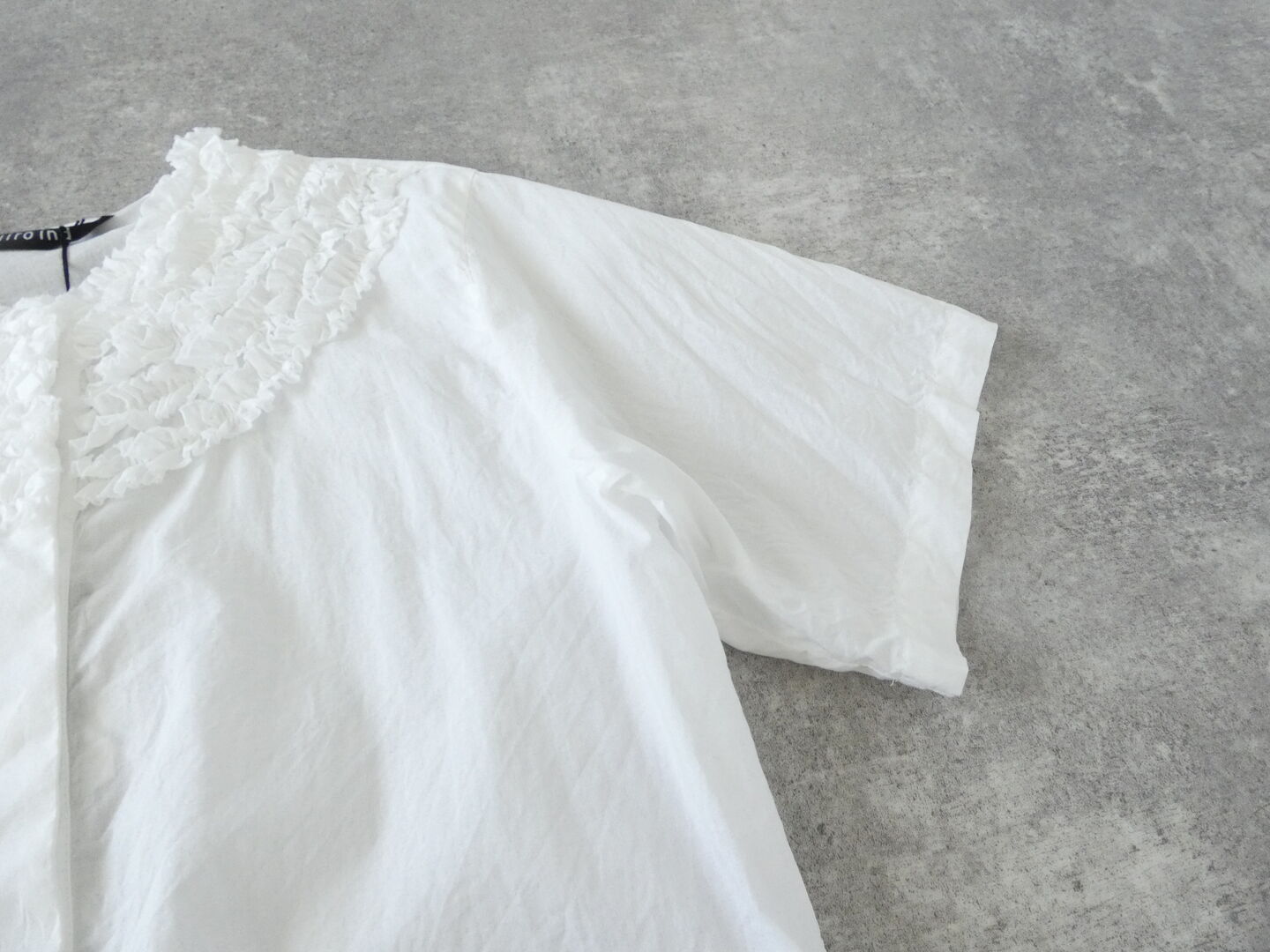 mizuiro ind(ミズイロインド) フリルデザインネックシャツの商品画像32