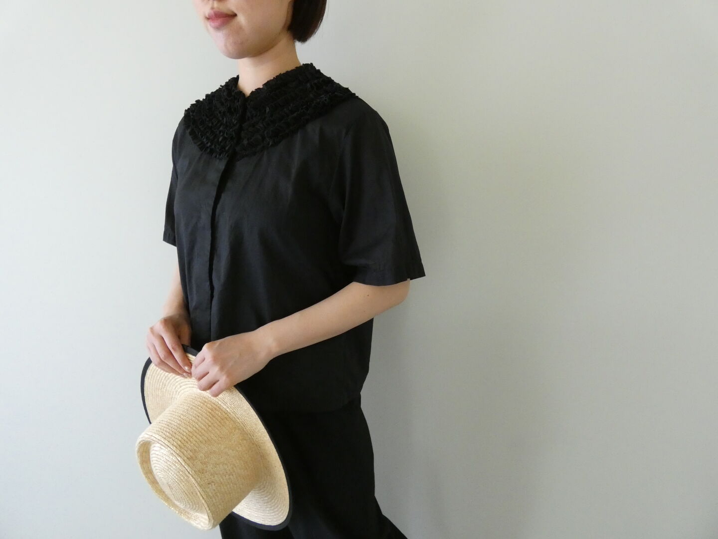 mizuiro ind(ミズイロインド) フリルデザインネックシャツの商品画像4