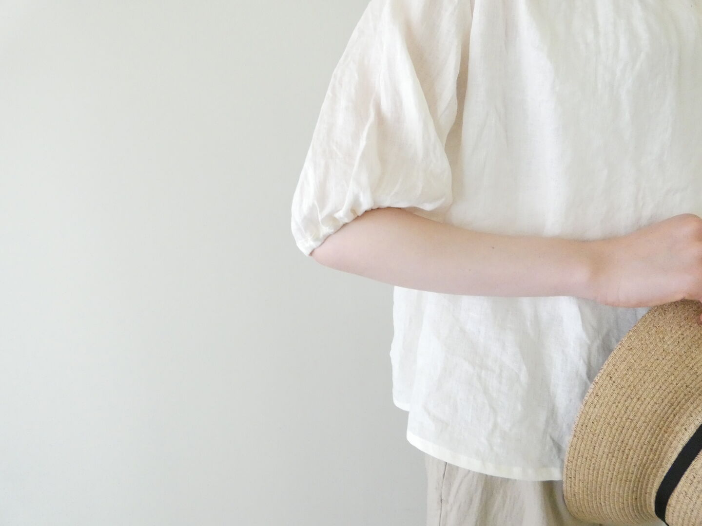 SSC 60リネンゴム通し衿ギャザーフレア6分袖ブラウスの商品画像5