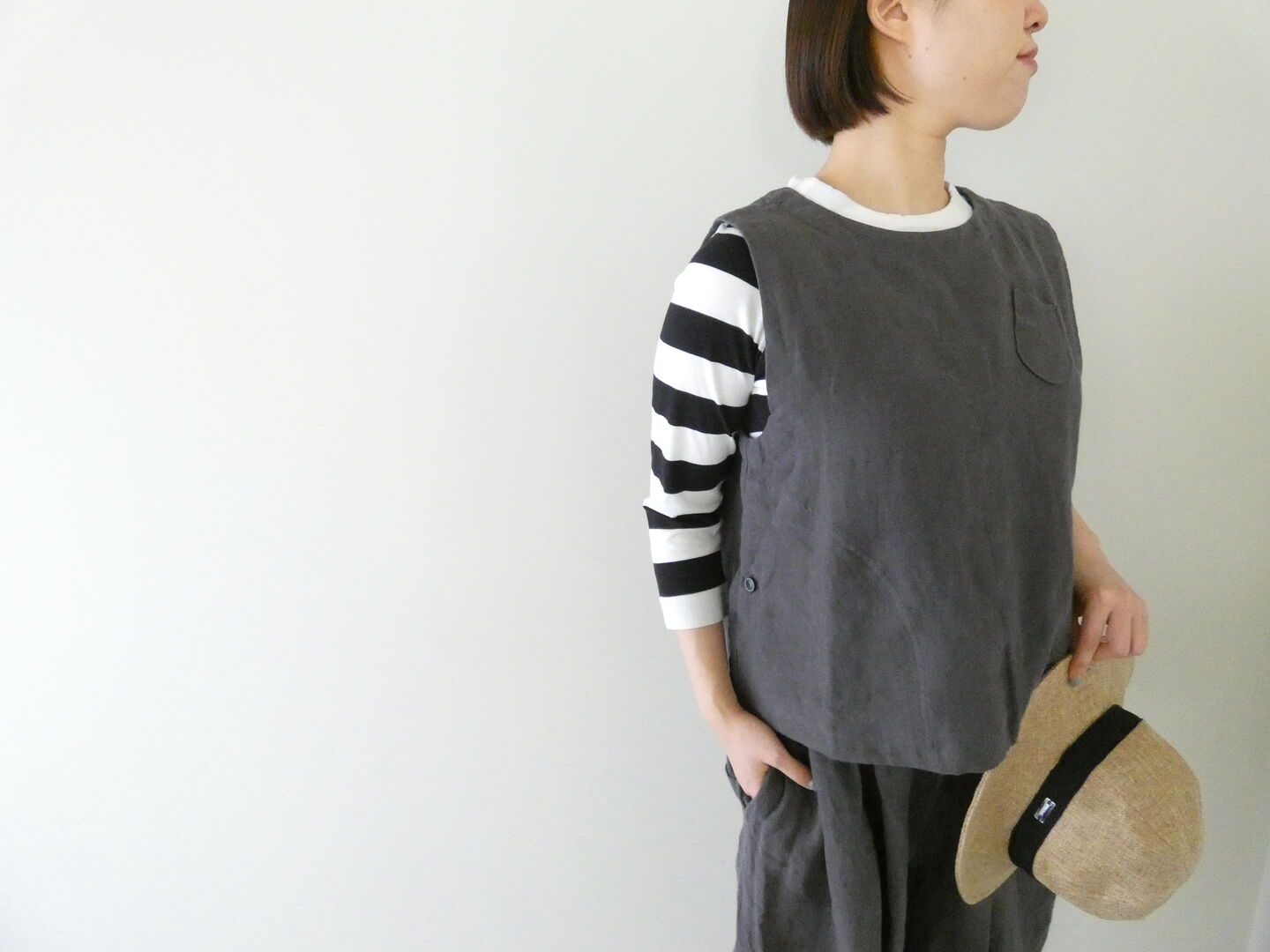 tumugu(ツムグ) リネンキャンバスアシンメトリーベストの商品画像3