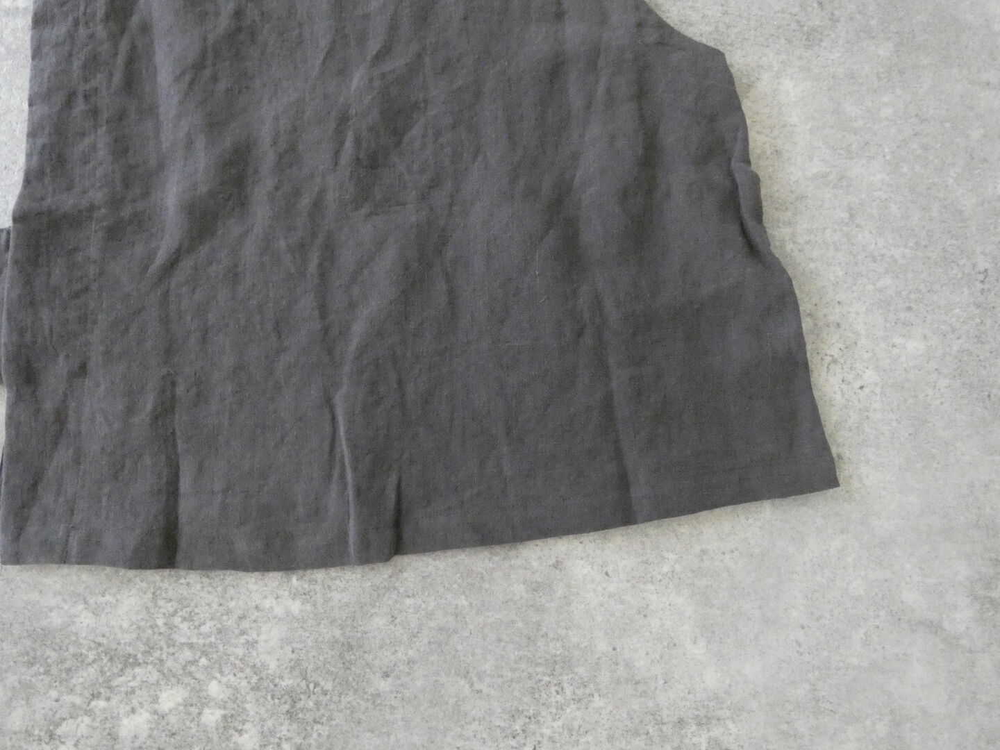 tumugu(ツムグ) リネンキャンバスアシンメトリーベストの商品画像49