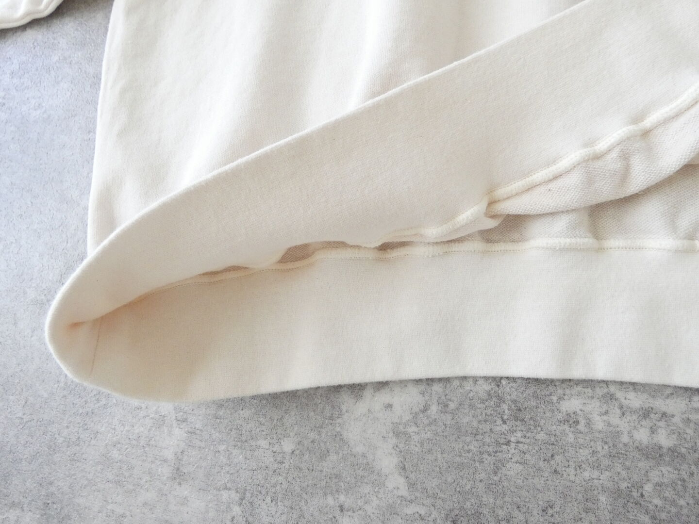 Veritecoeur(ヴェリテクール) Pigment dyeing ピグメントダイミニ裏毛プルオーバーの商品画像33