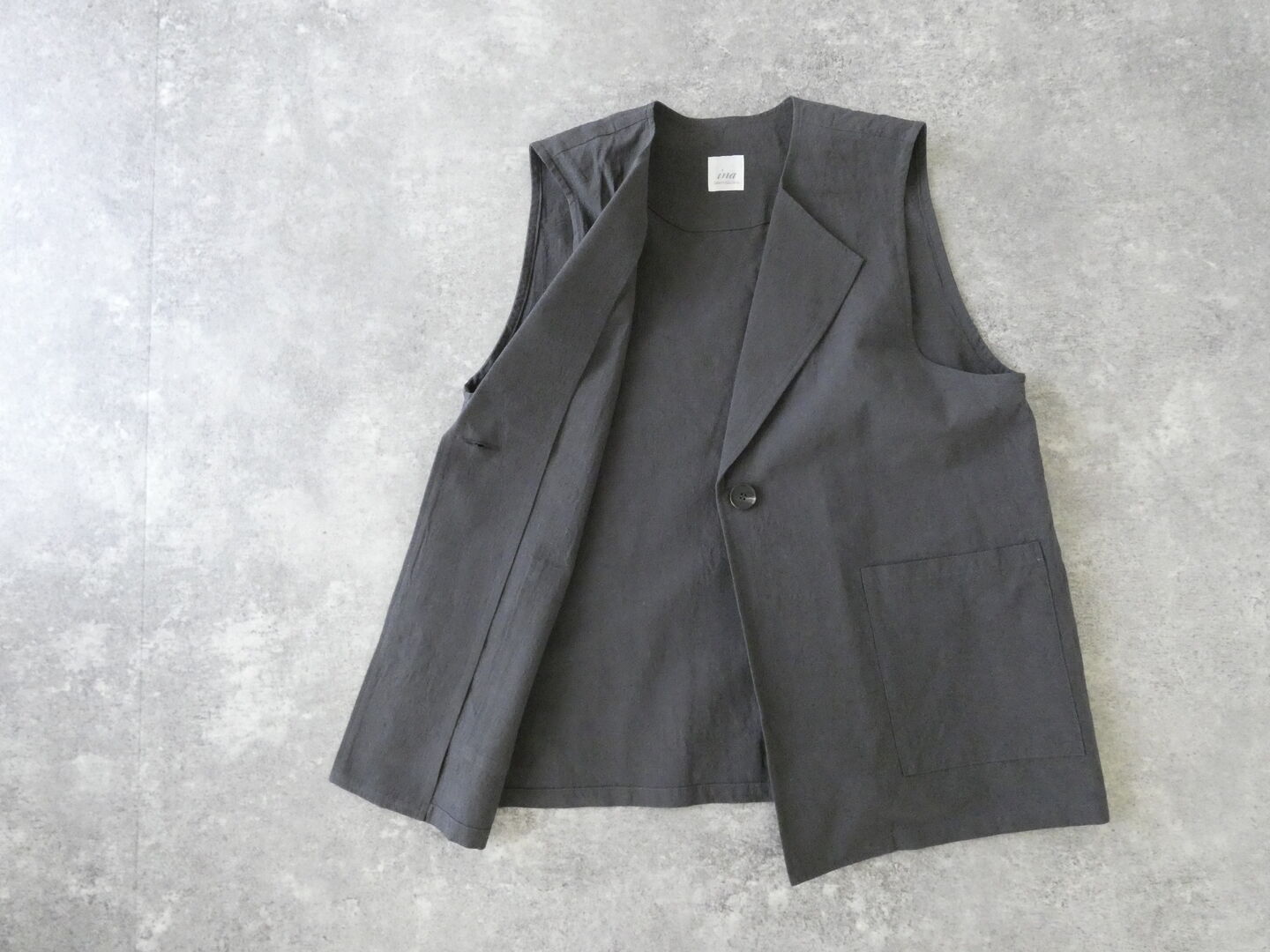 ina(イナ) リネンコットンキャンバスパッチポケットベストの商品画像15