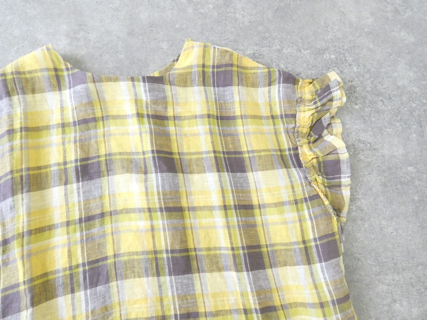 mao made(マオメイド) リネンBIGチェック お袖ふりふり2wayブラウスの商品画像22