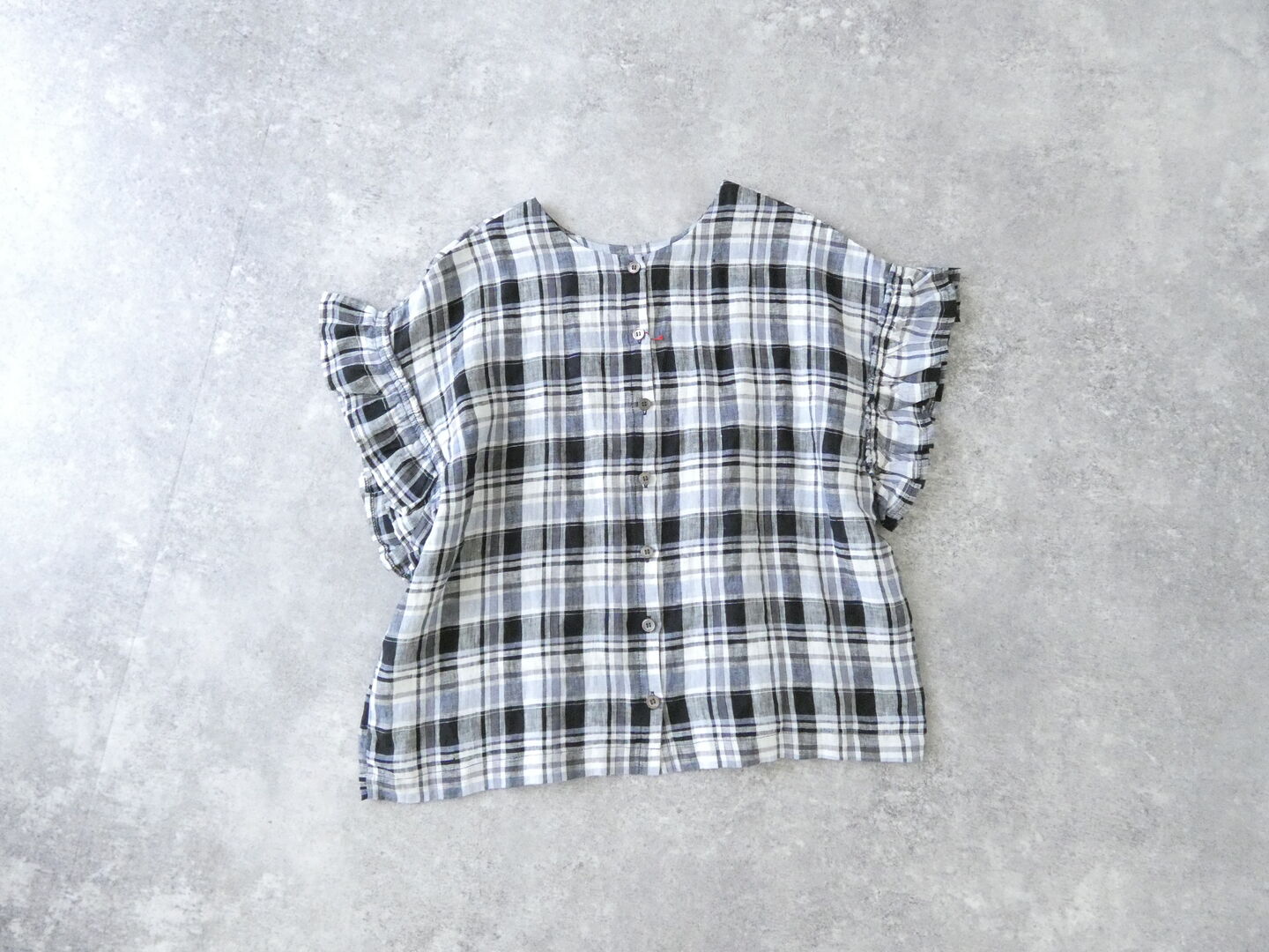 mao made(マオメイド) リネンBIGチェック お袖ふりふり2wayブラウスの商品画像29