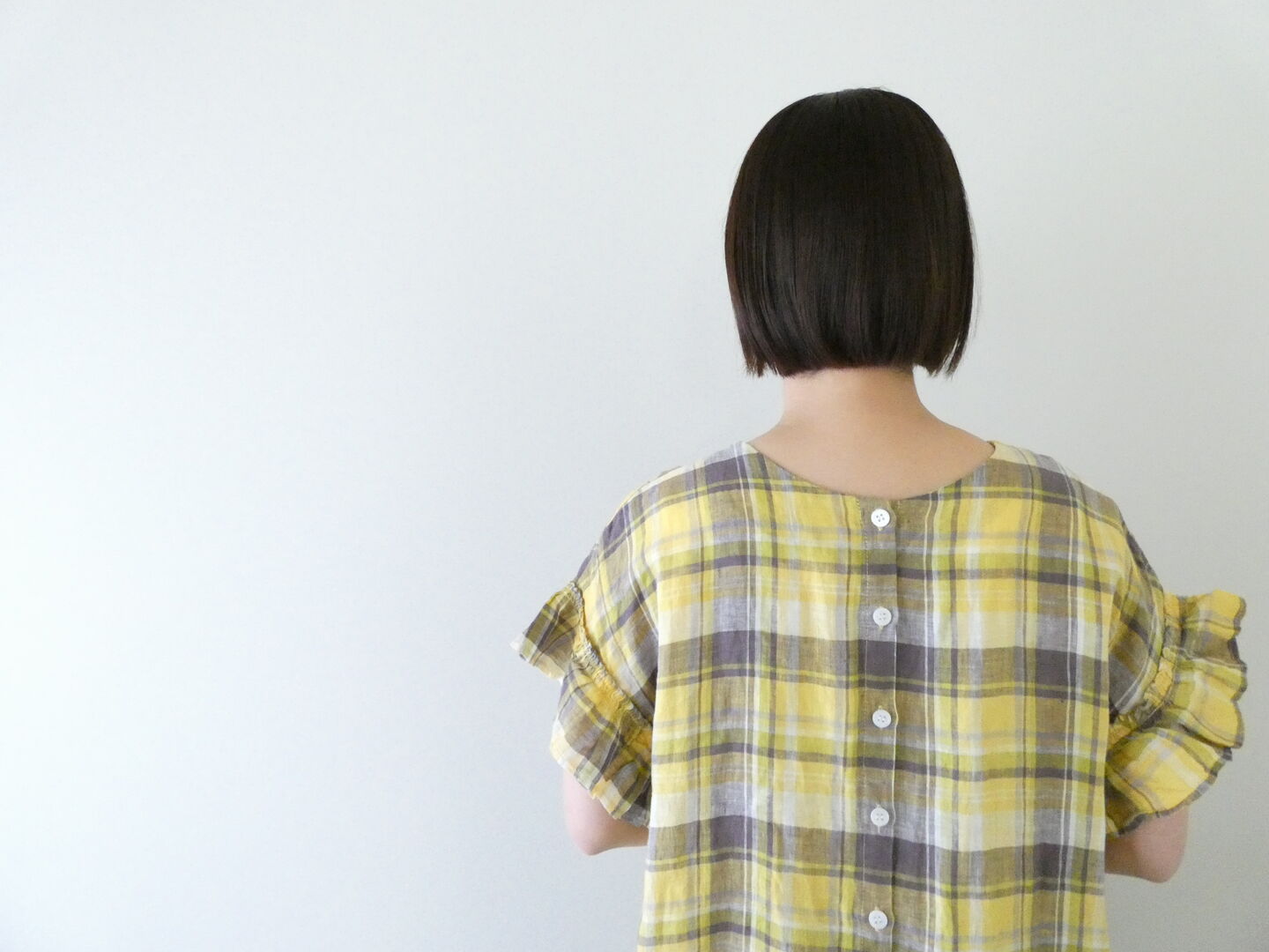 mao made(マオメイド) リネンBIGチェック お袖ふりふり2wayブラウスの商品画像9