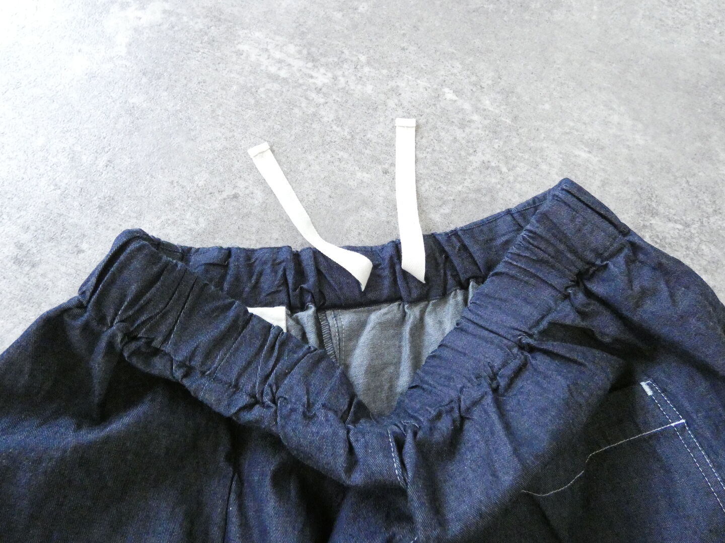 MidiUmi(ミディウミ) denim tuck wide easy pantsの商品画像26