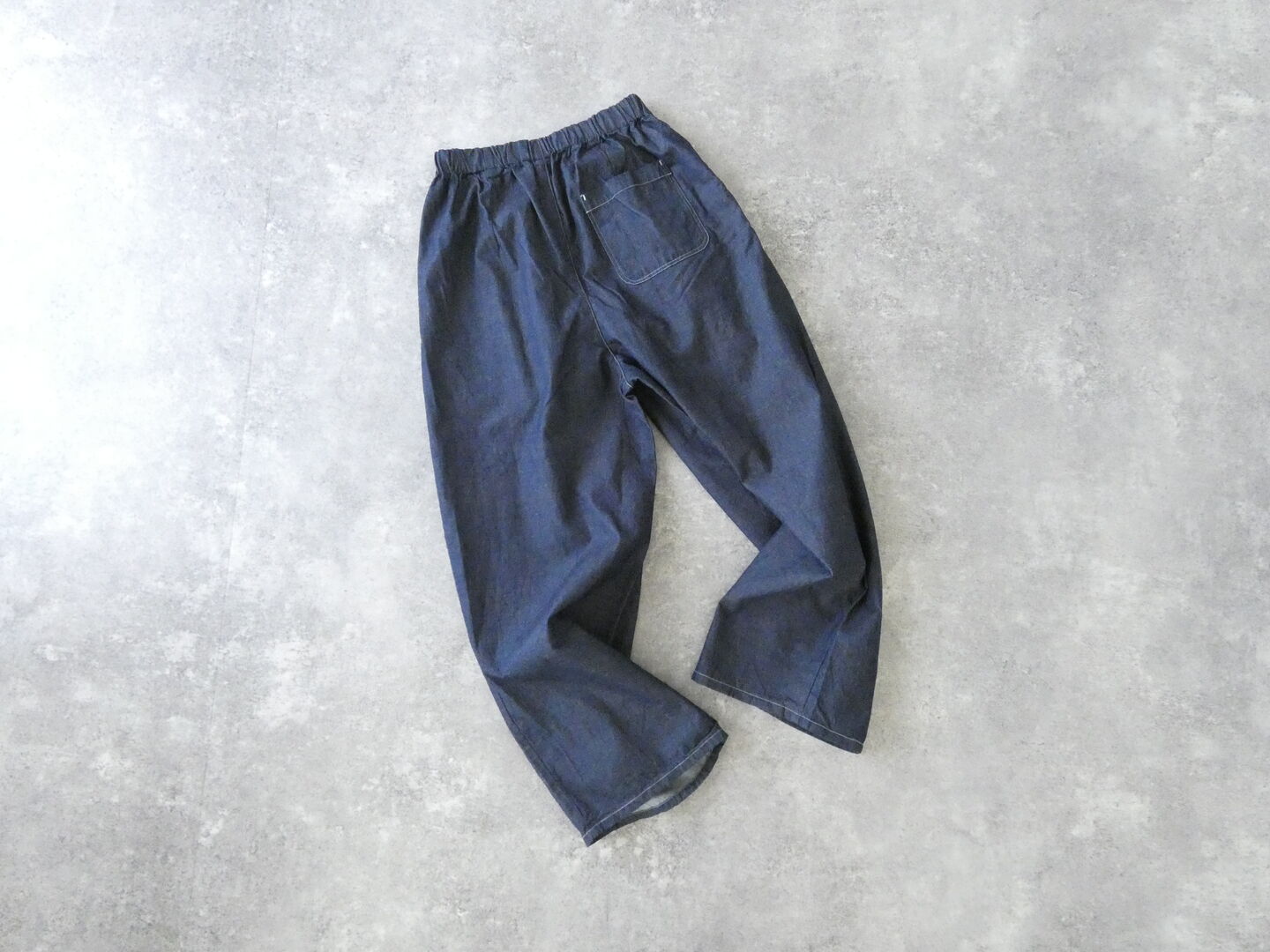 MidiUmi(ミディウミ) denim tuck wide easy pantsの商品画像9