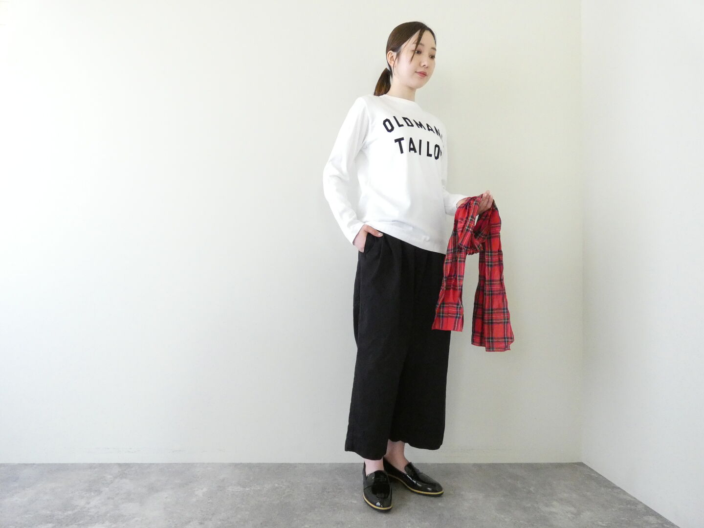 R&D.M.Co-(オールドマンズテーラー) OMT FLOCKY PRINT CREW L/S TEEの商品画像2
