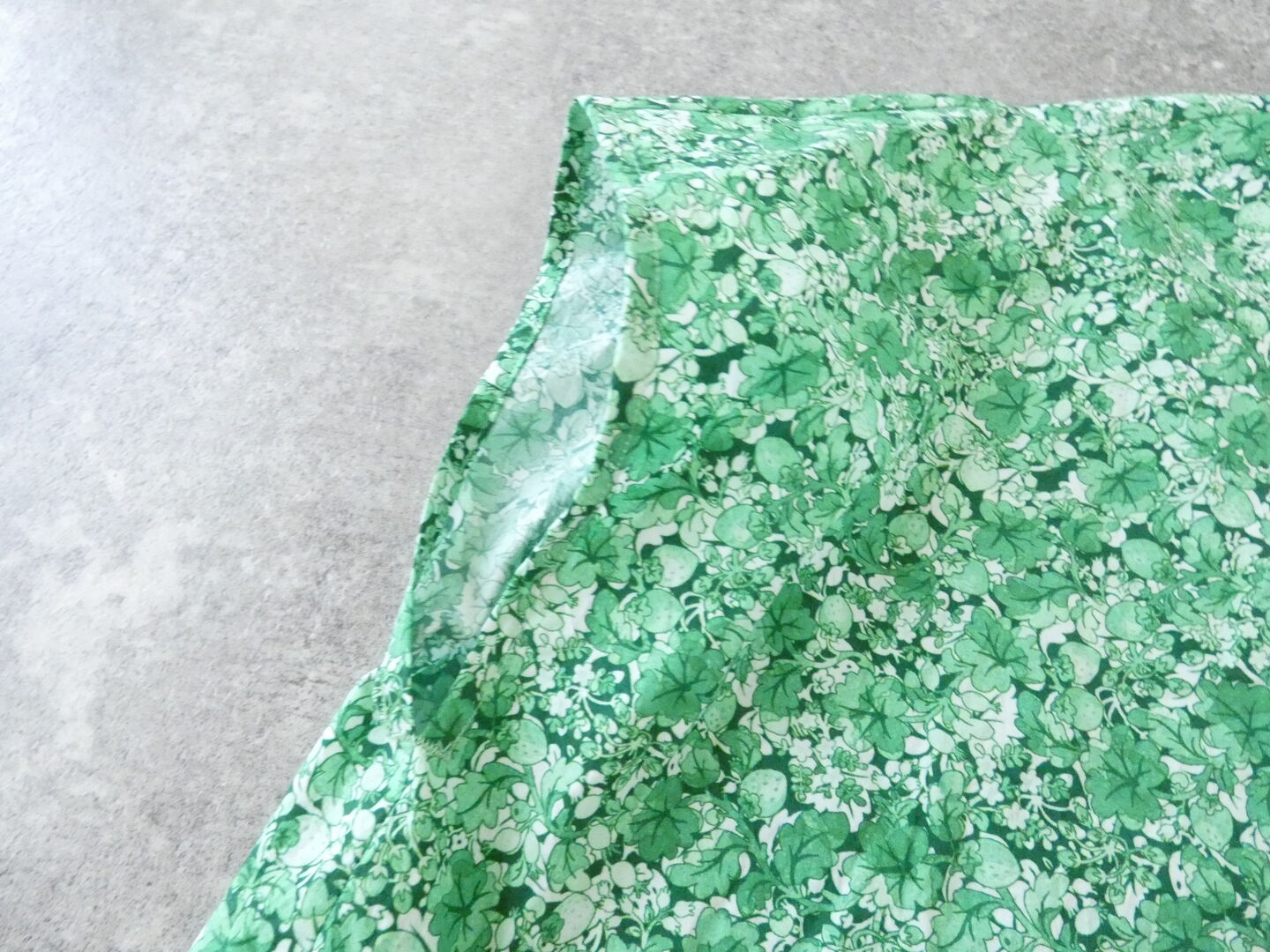R&D.M.Co-(オールドマンズテーラー) TYPEWRITER WILD BERRY FLORAL PULLOVER BAGGY BLOUSEの商品画像23