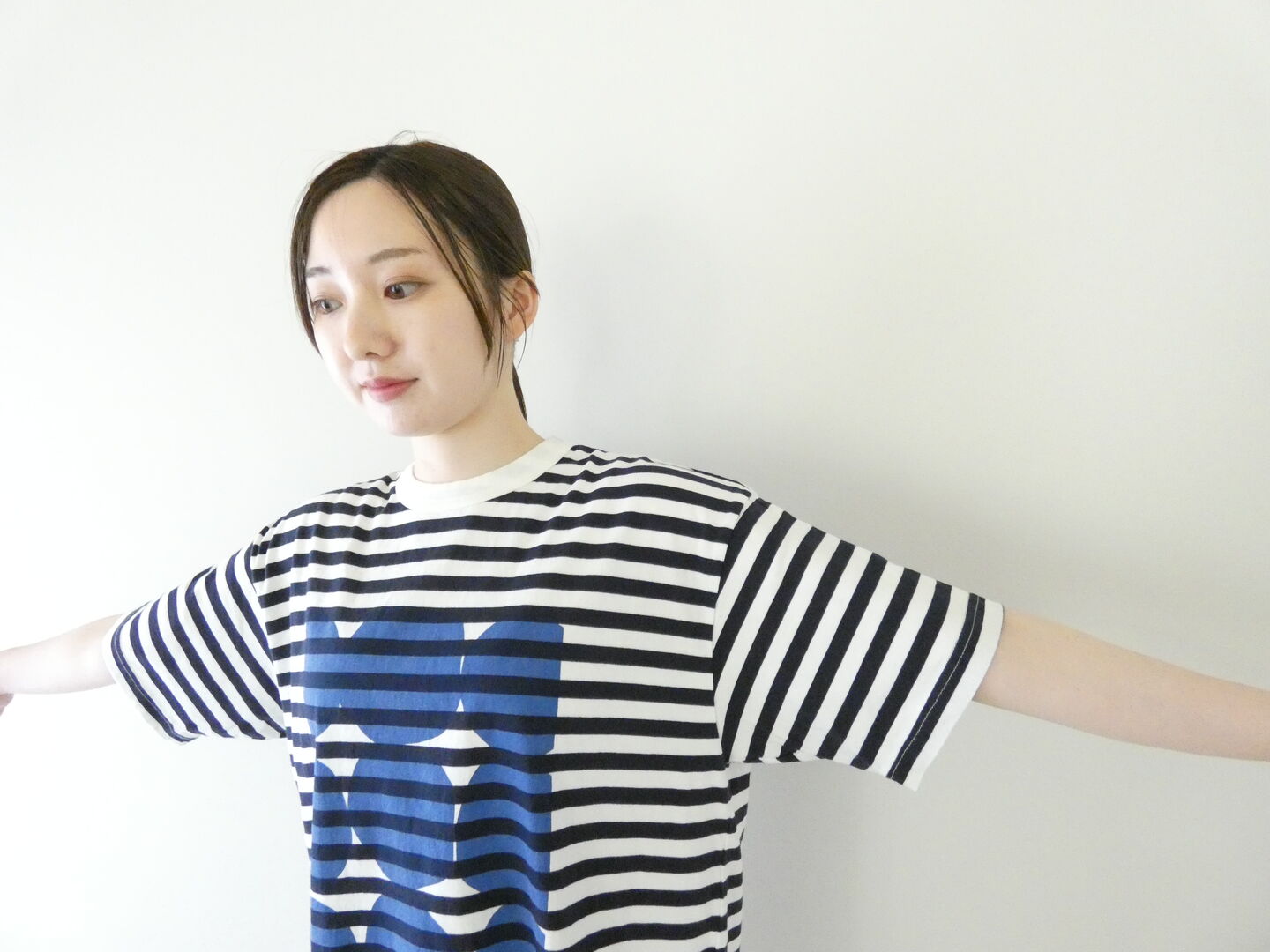 prit(プリット) 18/1空紡度詰天竺ボーダーフレームドットプリントTシャツの商品画像1