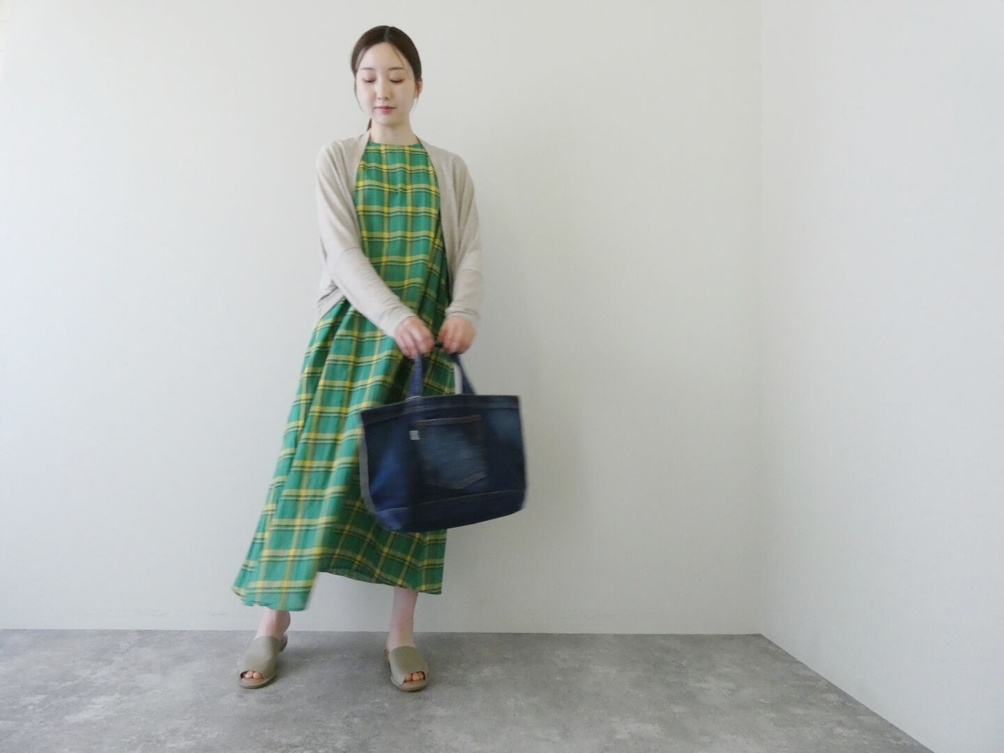 ichi(イチ) ワッシャーチェックノースリフレアドレスの商品画像11