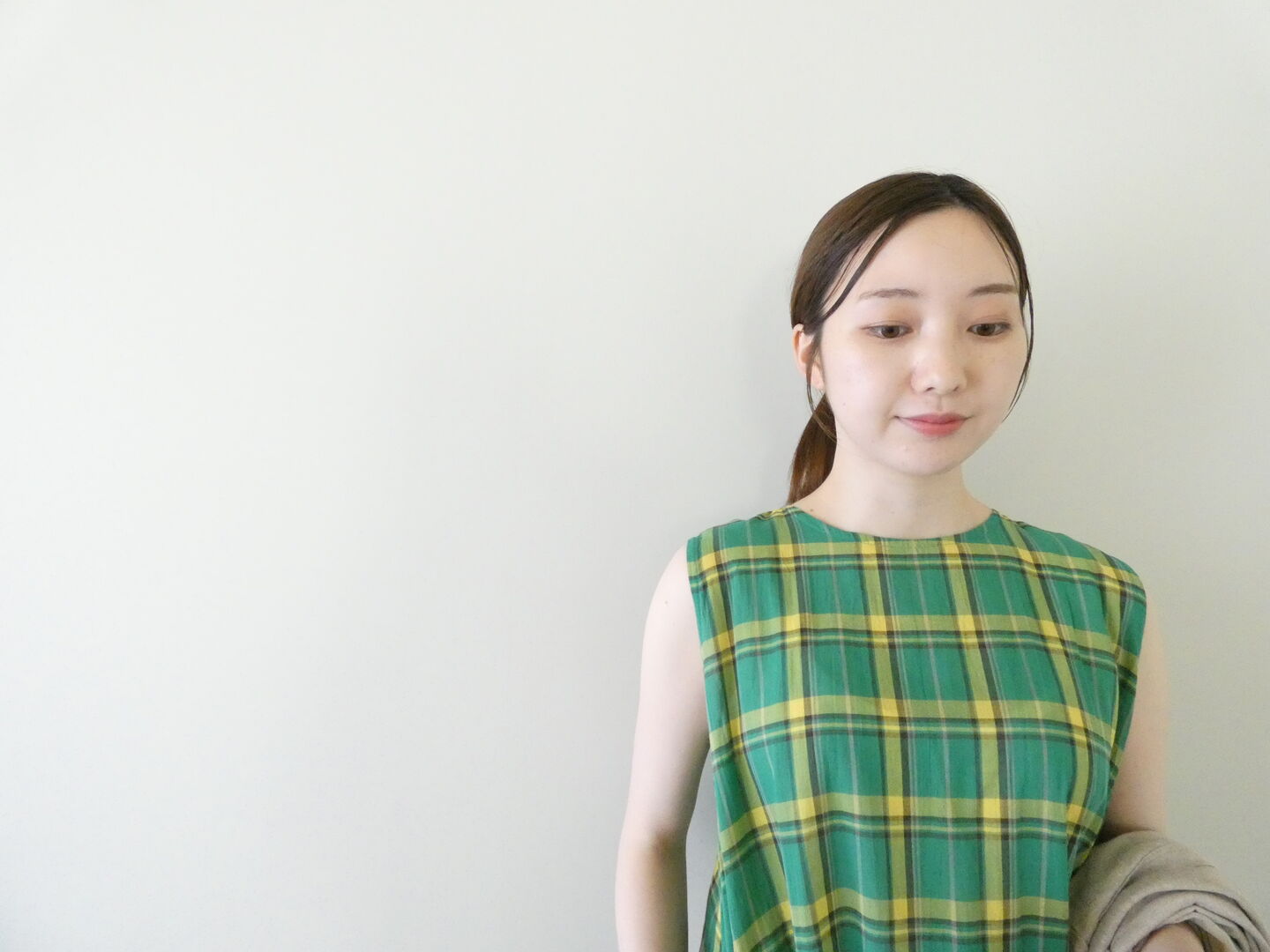 ichi(イチ) ワッシャーチェックノースリフレアドレスの商品画像2