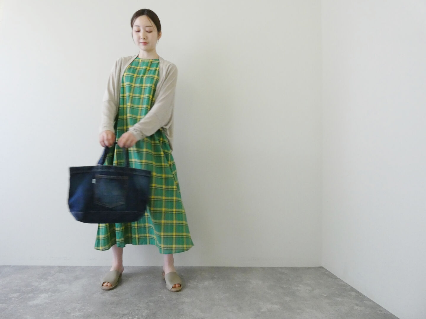 ichi(イチ) ワッシャーチェックノースリフレアドレスの商品画像4