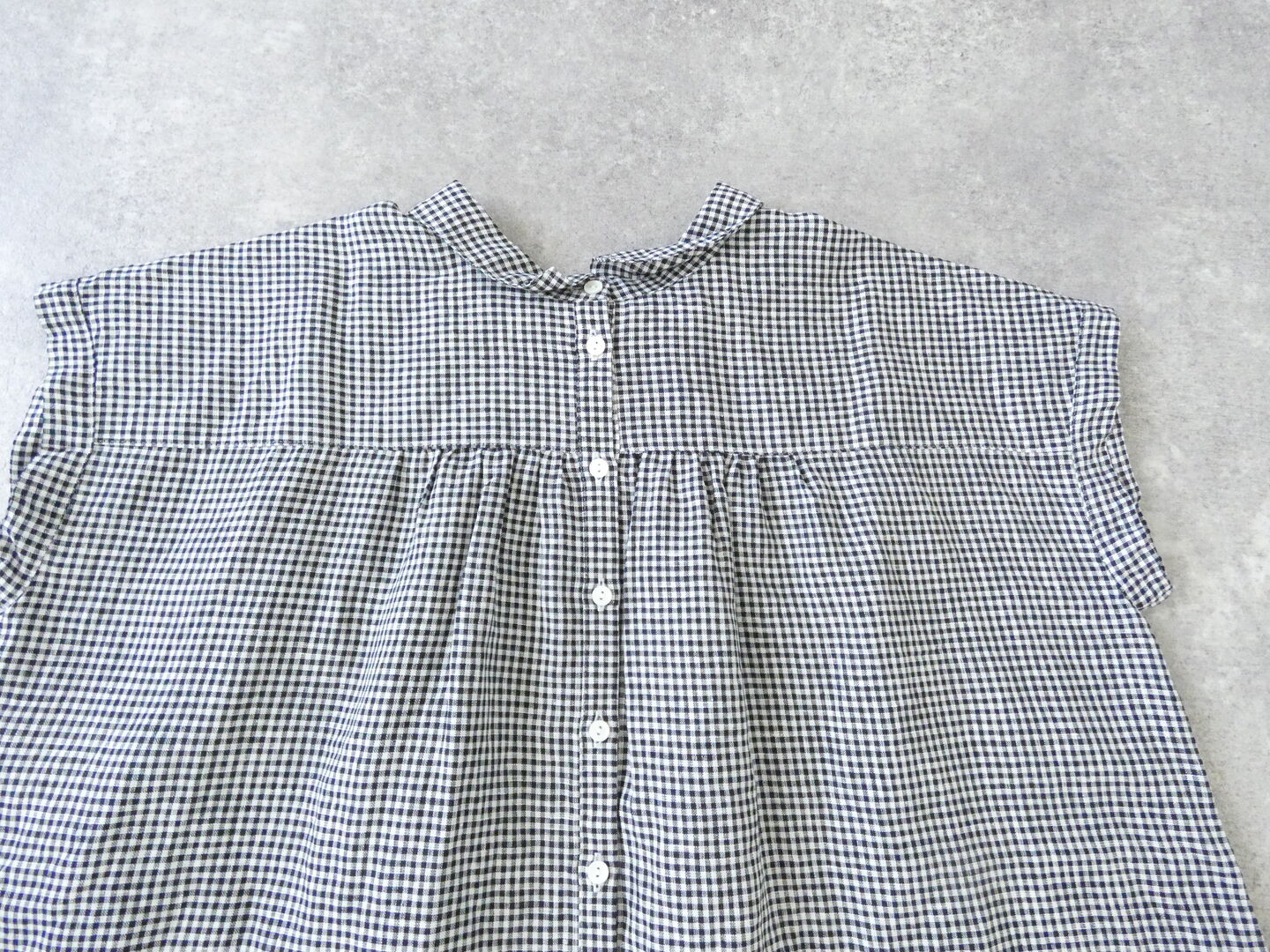 ina(イナ) フレンチリネン肩ヨーク衿付き2WAYブラウスの商品画像34