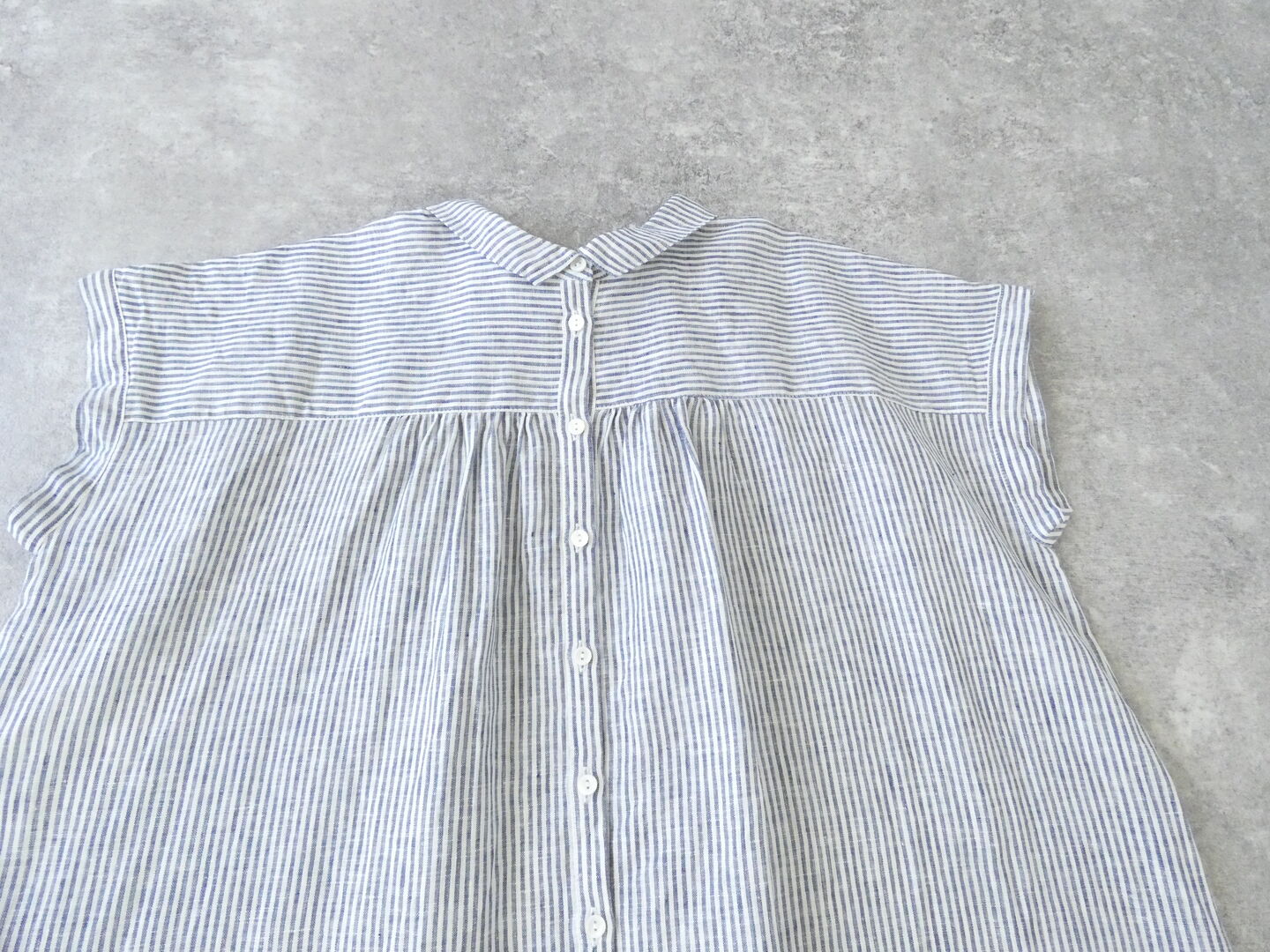 ina(イナ) フレンチリネン肩ヨーク衿付き2WAYブラウスの商品画像48