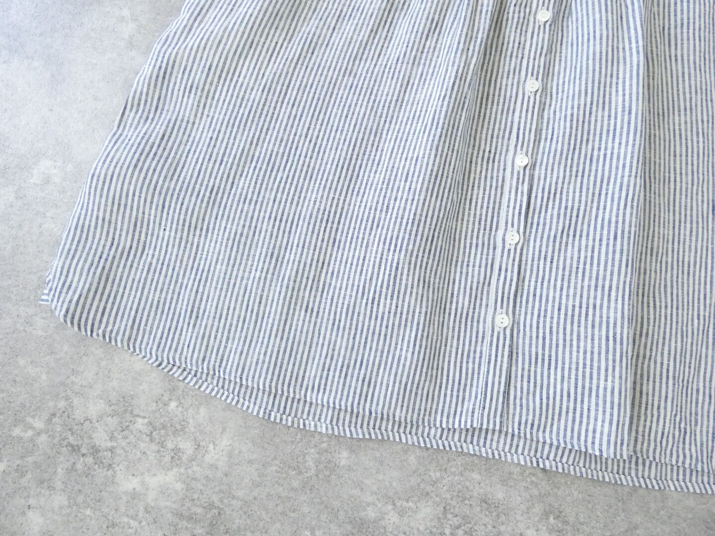 ina(イナ) フレンチリネン肩ヨーク衿付き2WAYブラウスの商品画像49