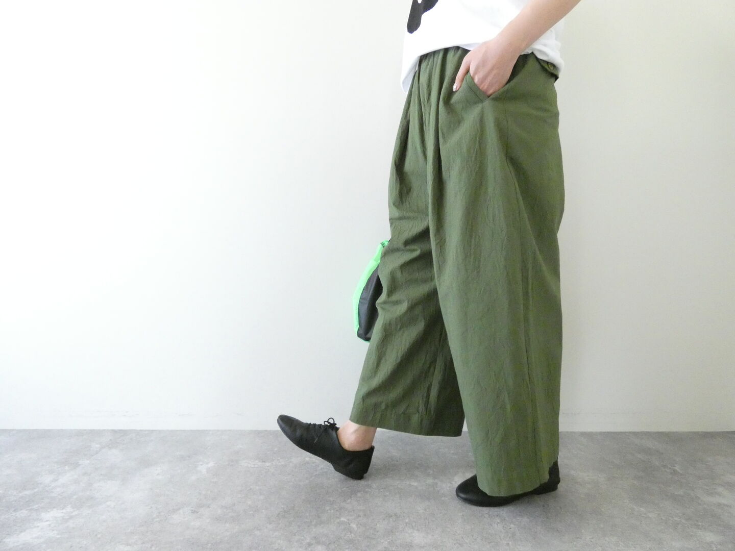 ina(イナ) シーチングハンドワッシャーウエストゴムタックパンツの商品画像7