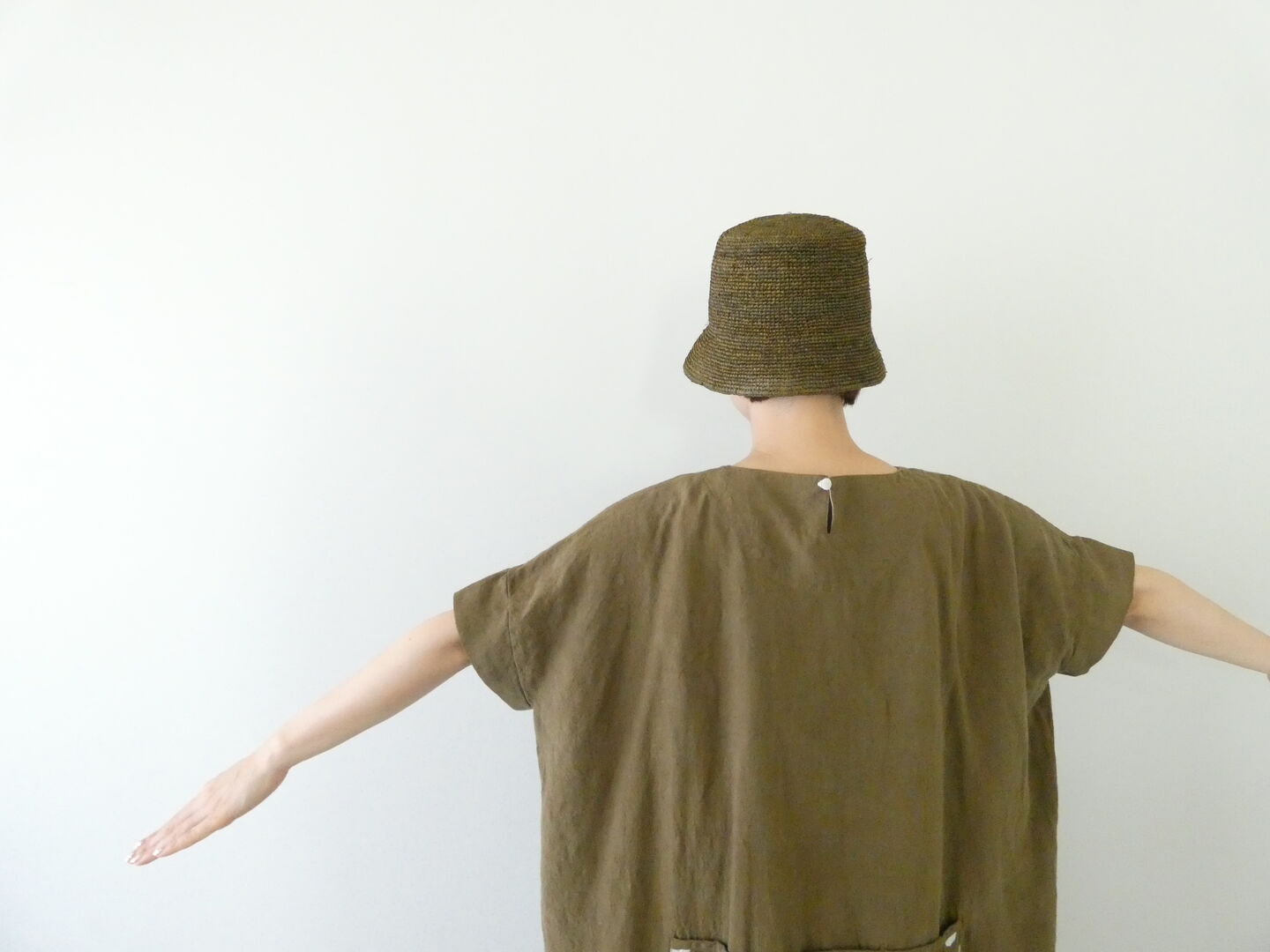 快晴堂(かいせいどう) Girl's ベルギーリネンの大きな水玉 後ろポケ半袖ワンピースの商品画像6