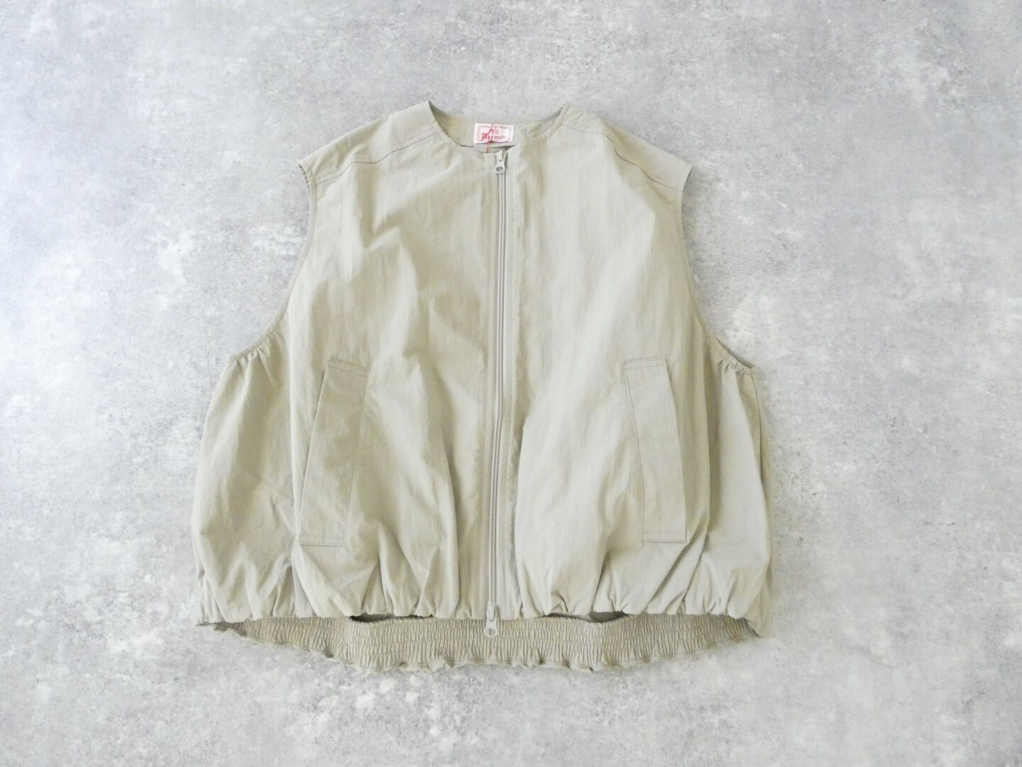 mao made(マオメイド) ヴィンテージウェザーバルーンシルエットZIP UPベストの商品画像3