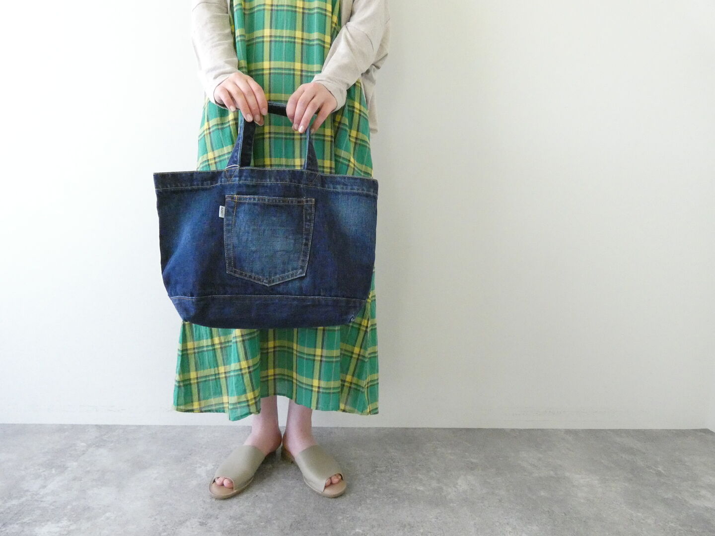 R&D.M.Co-(オールドマンズテーラー) DENIM TOTE BAGの商品画像1