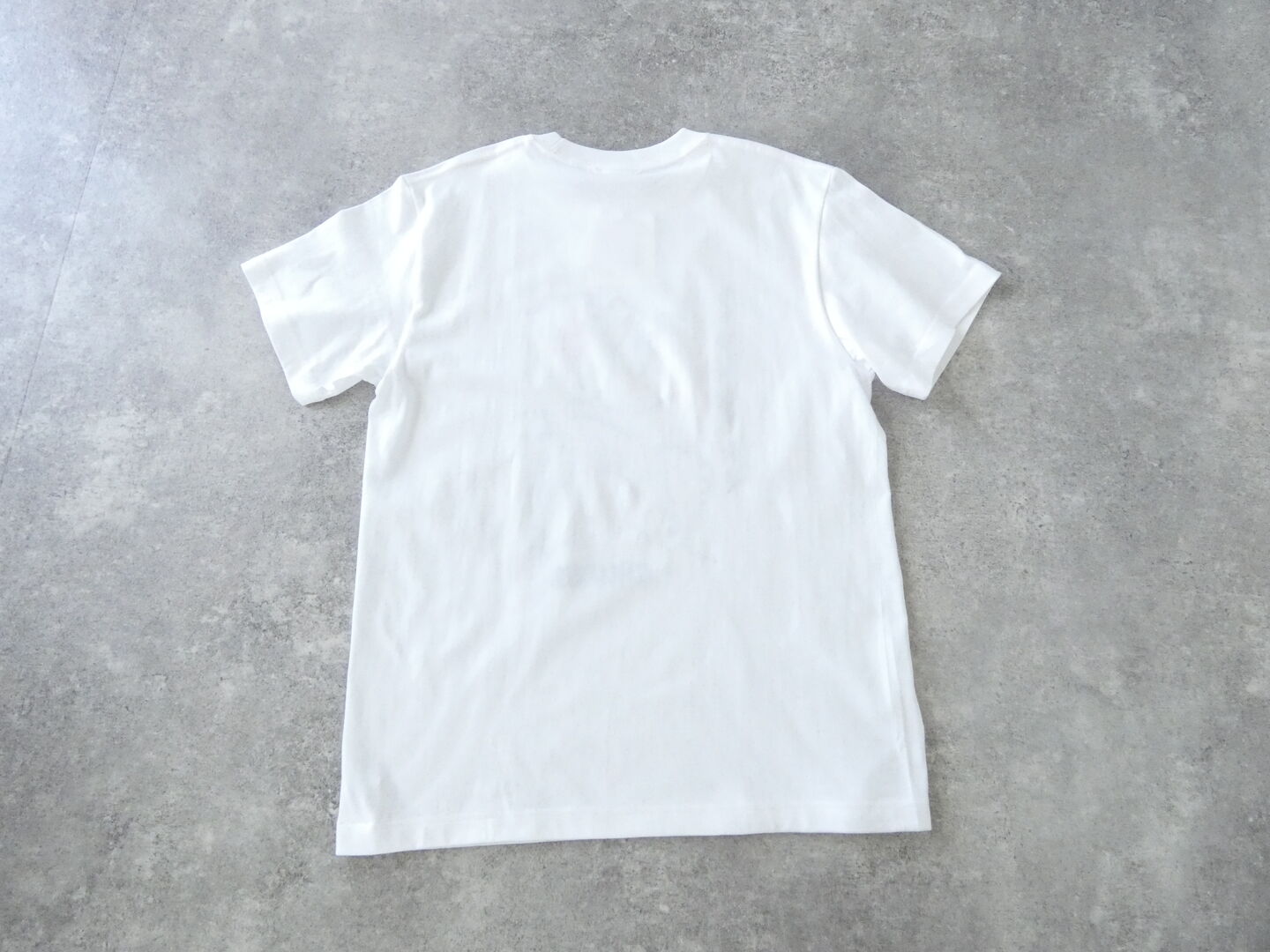 yuni(ユニ イズ ライク ア フラワー トゥー ミー) CHORUSエンブロイダリーTシャツの商品画像11