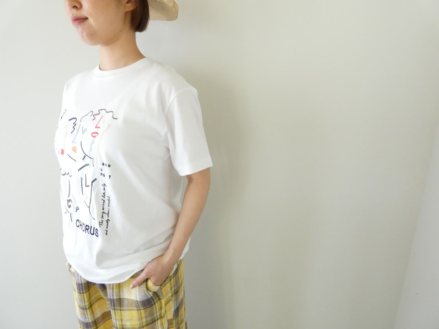 yuni(ユニ イズ ライク ア フラワー トゥー ミー) CHORUSエンブロイダリーTシャツの商品画像4