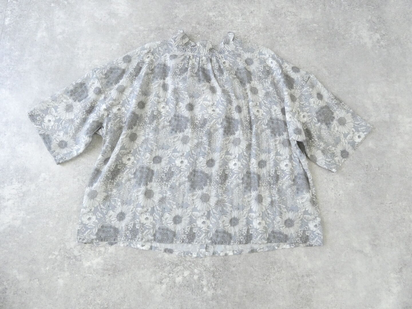 sosotto(ソソット) リバティシルフローン2WAYシャーリング6分袖ブラウスの商品画像8