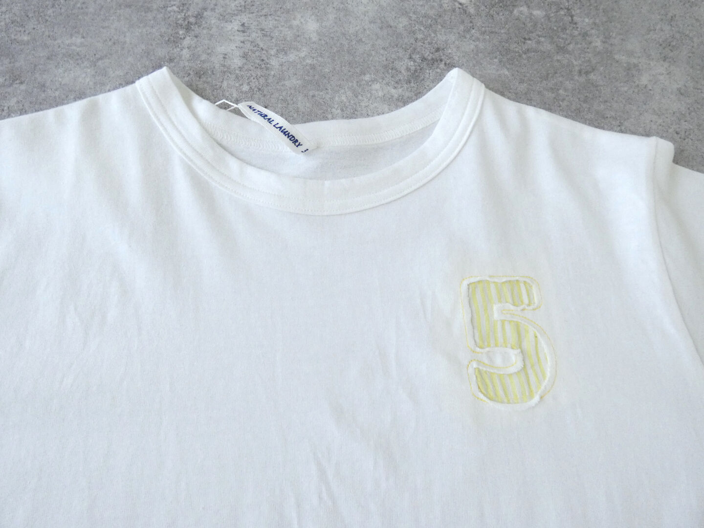 NATURAL LAUNDRY(ナチュラルランドリー) カード天竺5刺繍Tシャツの商品画像30